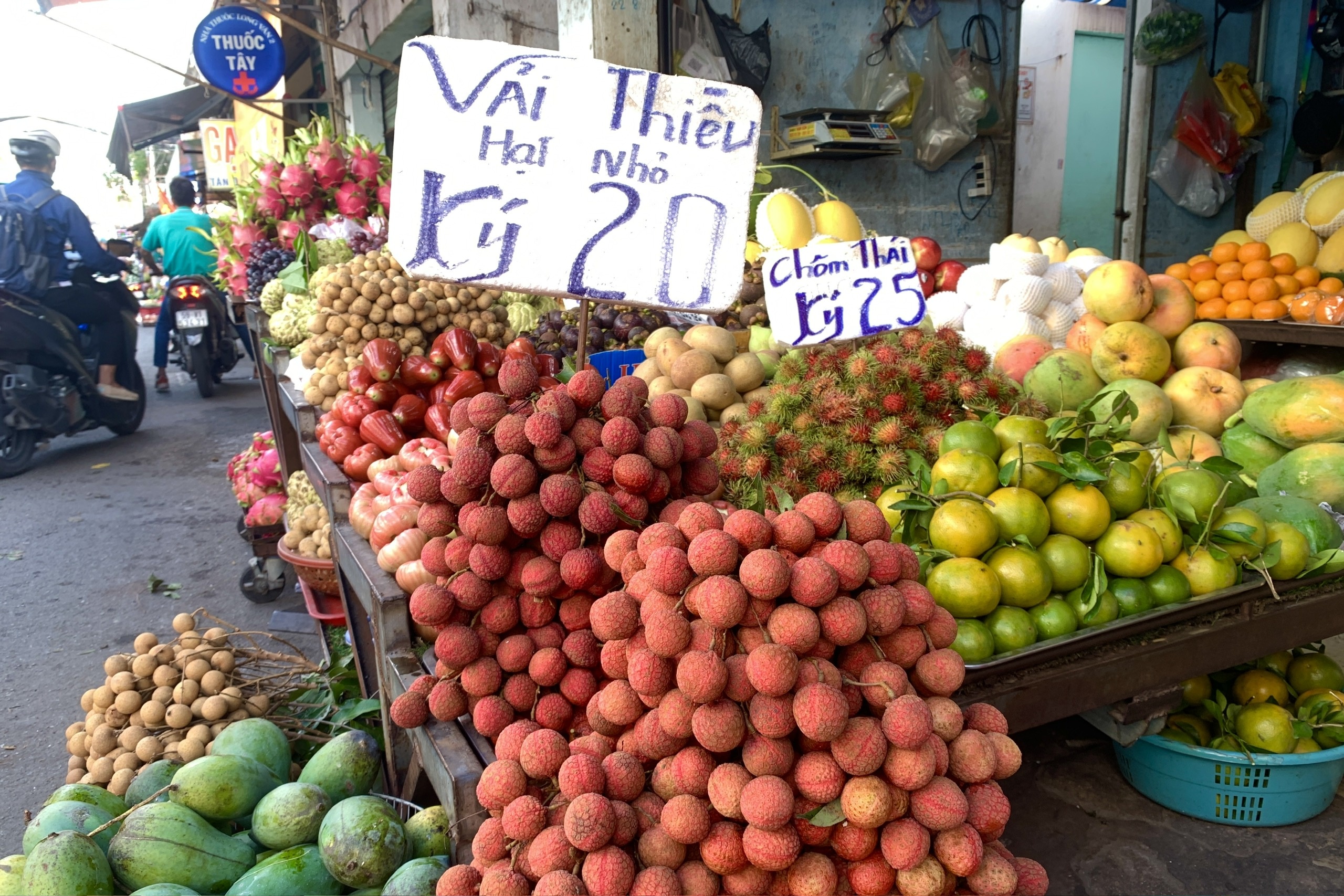 Sau rieng, vai thieu... re chua tung co hinh anh