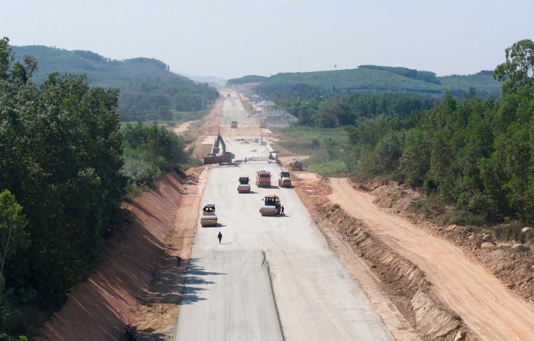 Da Nang, Quang Ngai phai giao mat bang cao toc Bac - Nam truoc 15/7 hinh anh