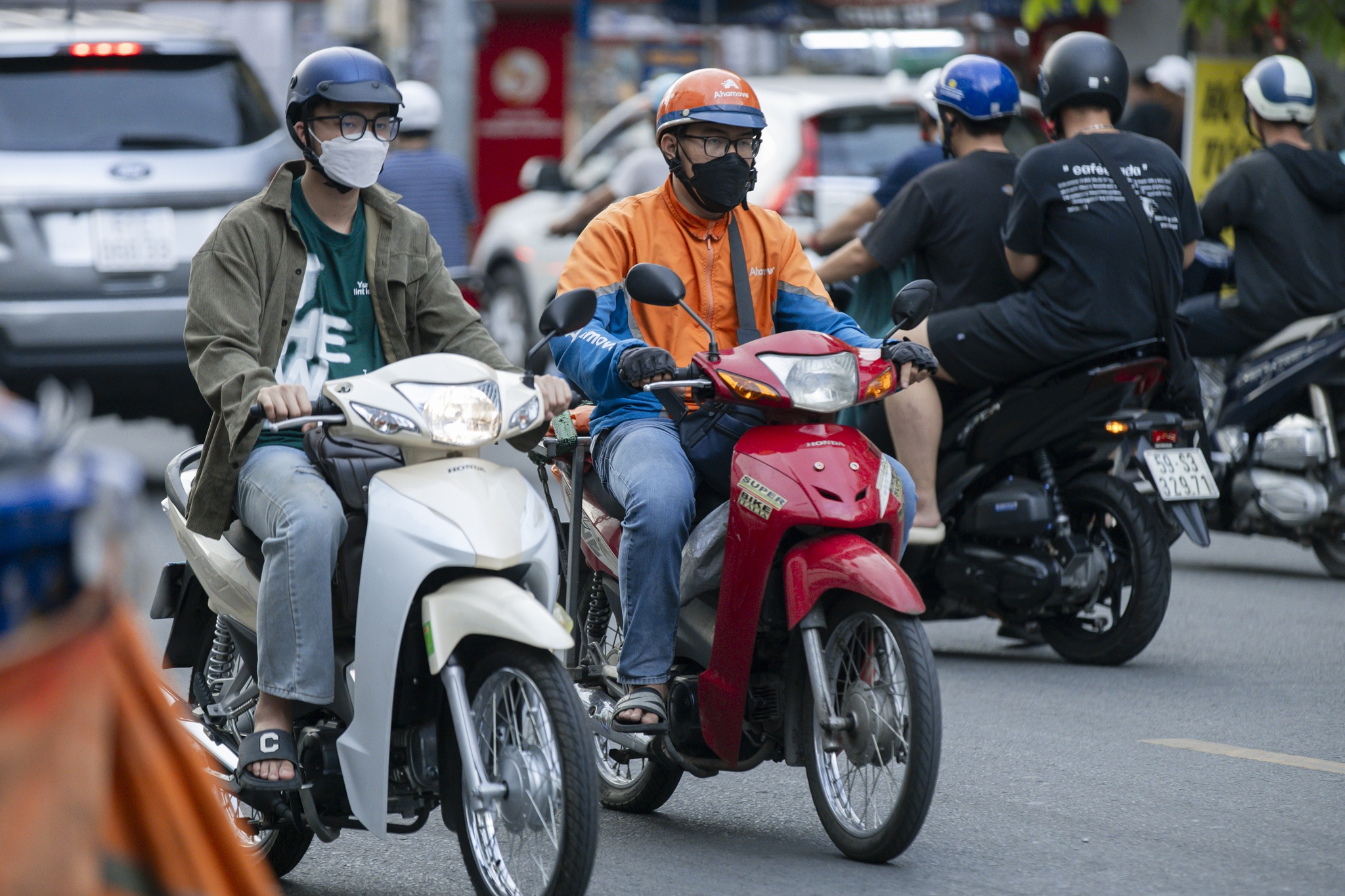 Chuyen gia: Nen khuyen khich chuyen doi xe dien theo co che thi truong hinh anh