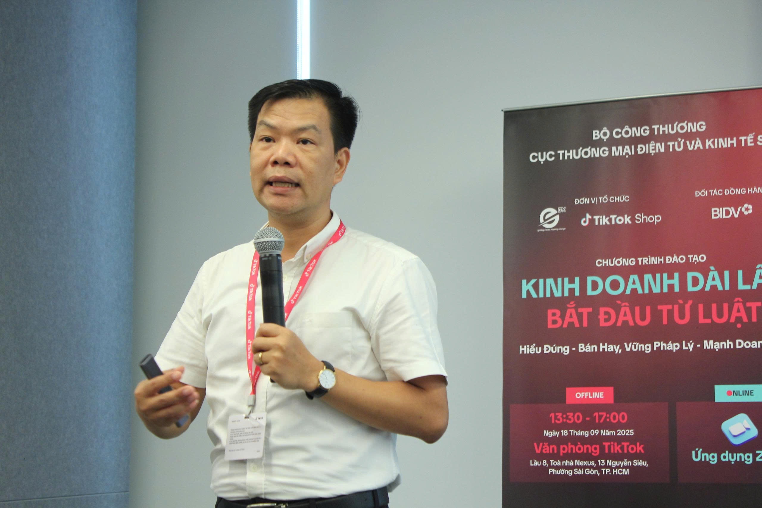 Ban hang online bi phat nang vi nhung vi pham nay hinh anh