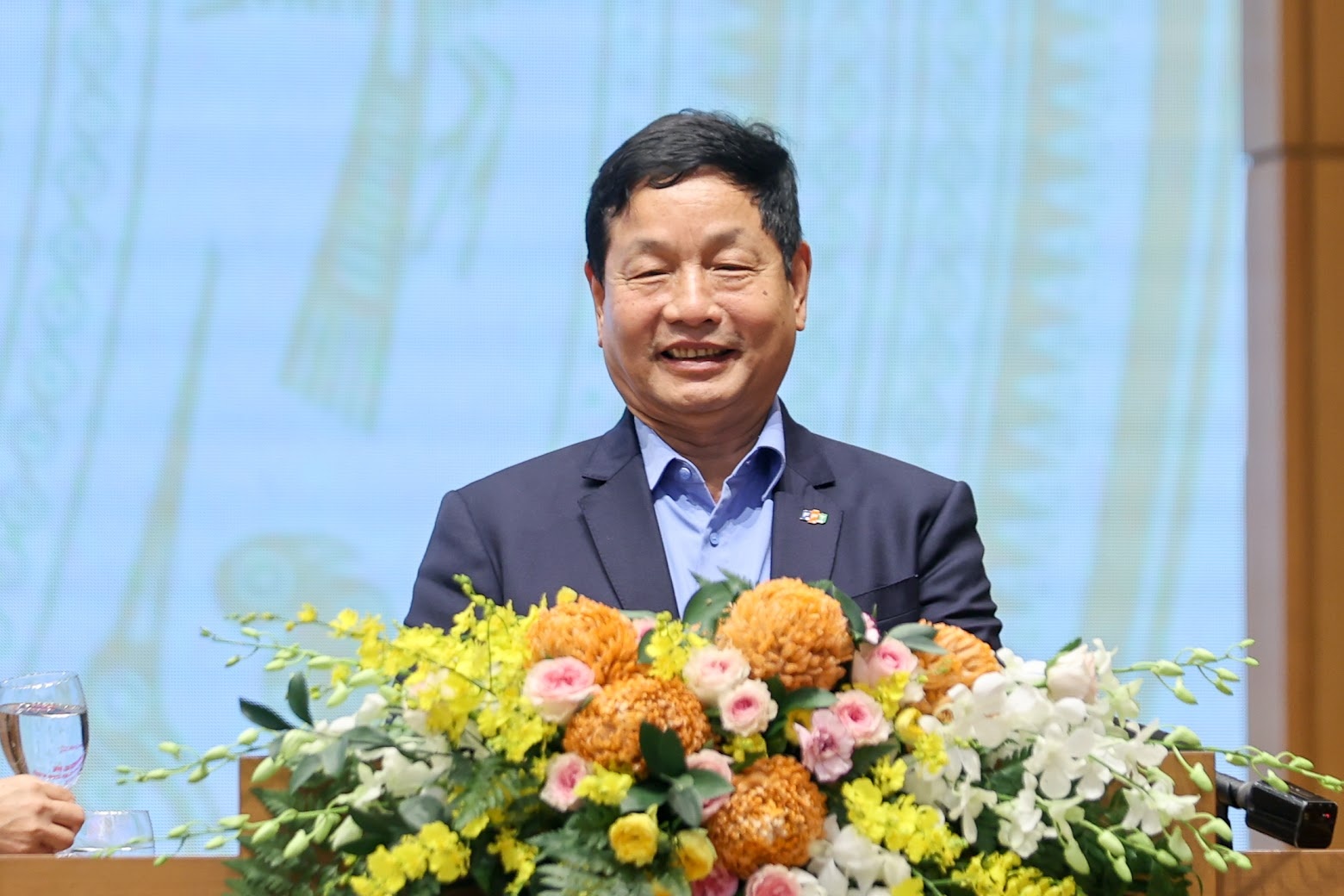 Ong Truong Gia Binh: Lao dong cham chi de GDP tang truong 30% hinh anh