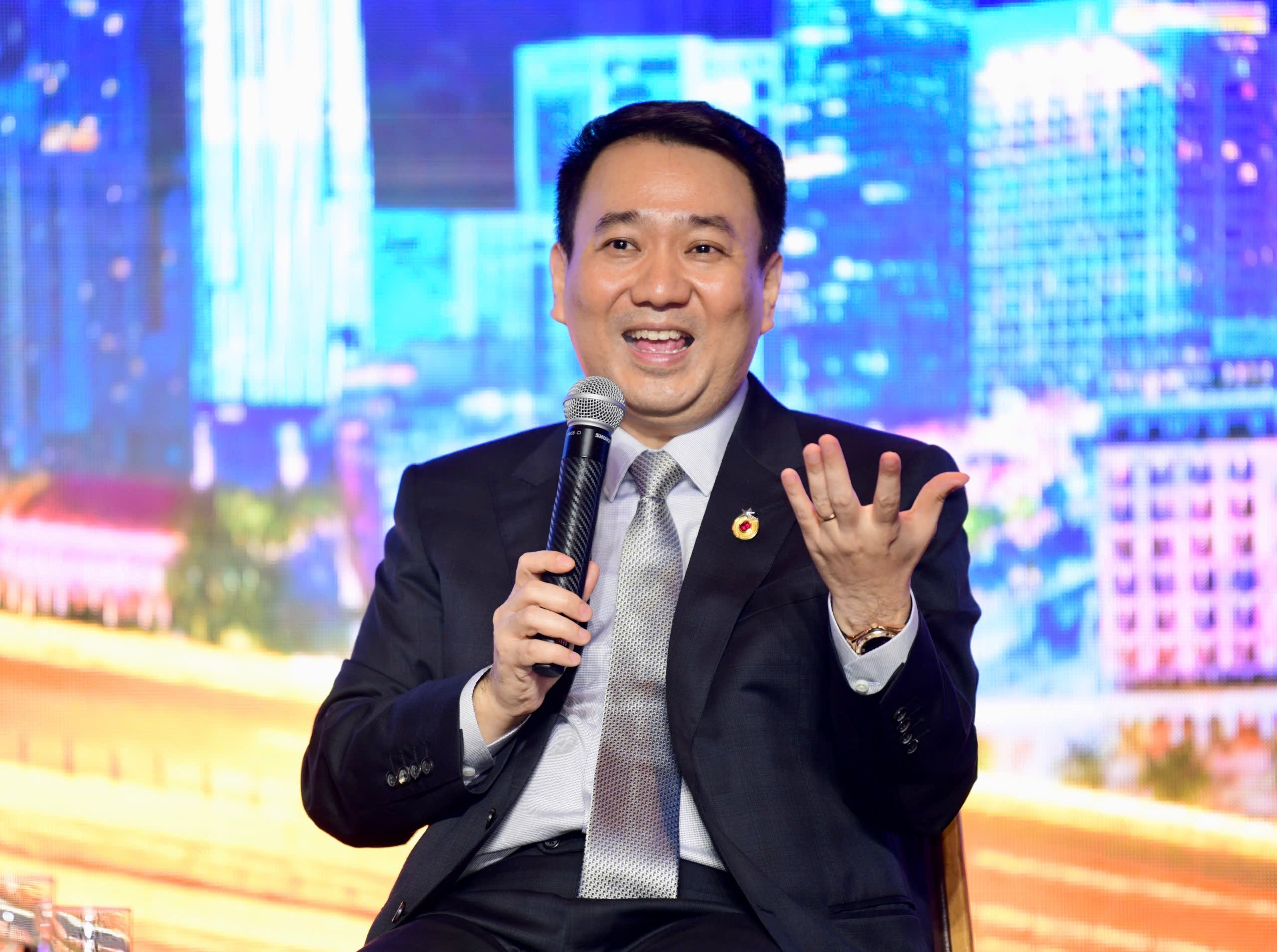 Nguoi dan chi tieu de the hien ban than, co hoi nao cho doanh nghiep? hinh anh