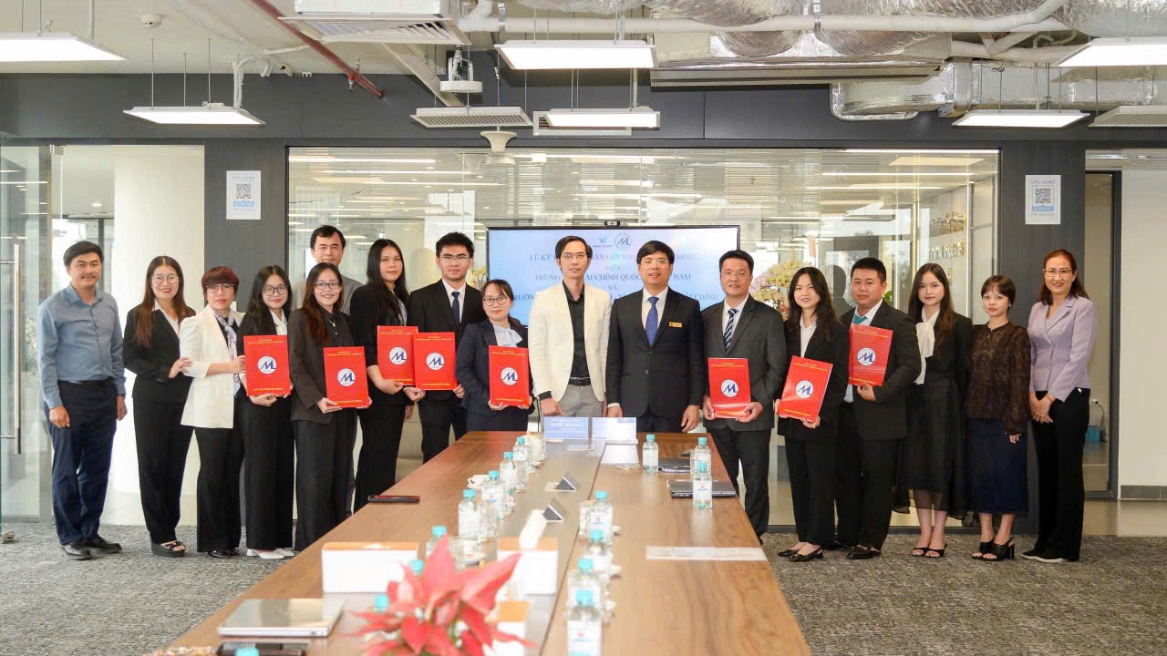 Trung tam Tai chinh anh 1