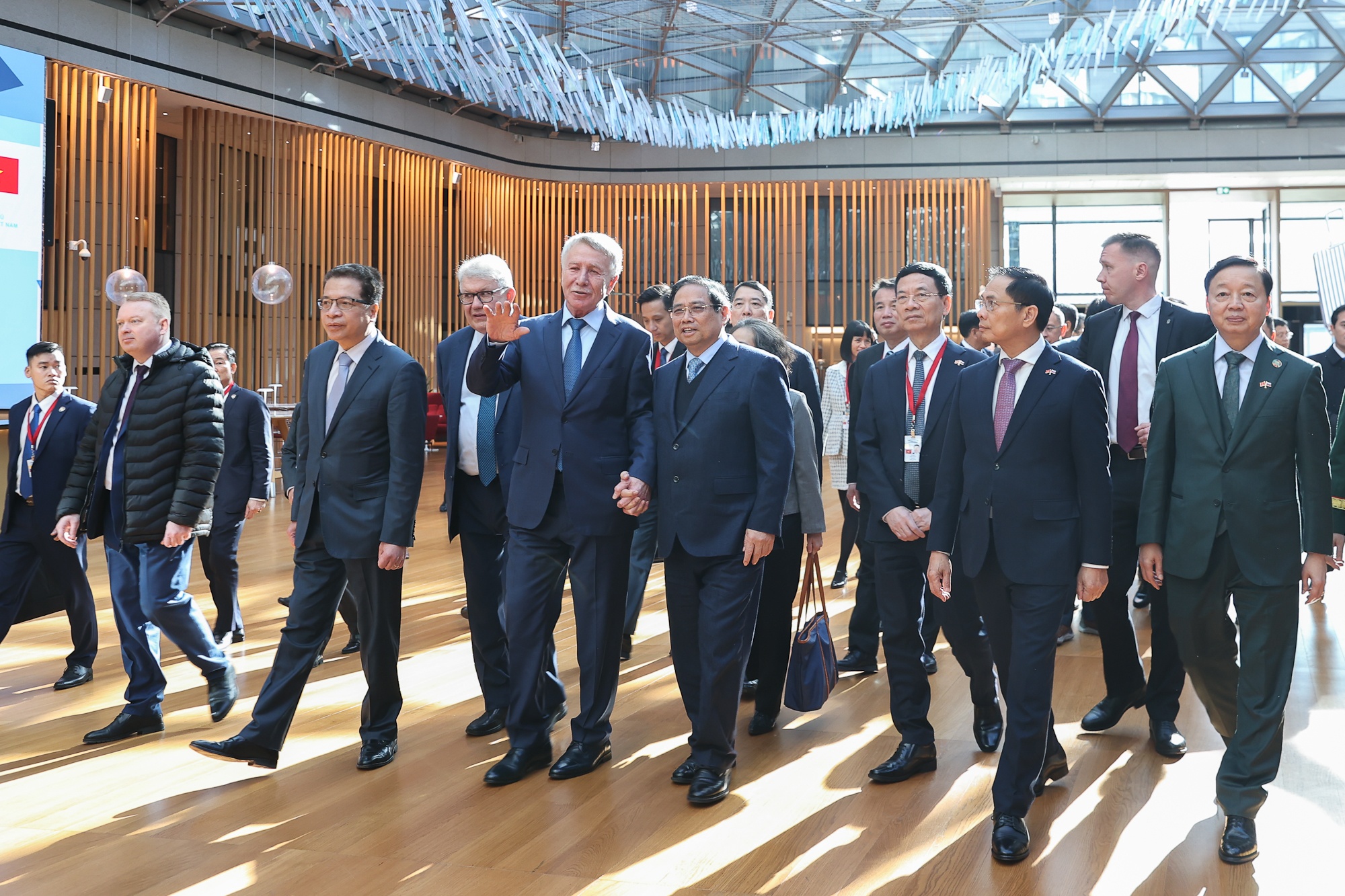 Thu tuong tham tap doan khi dot lon thu 2 nuoc Nga hinh anh