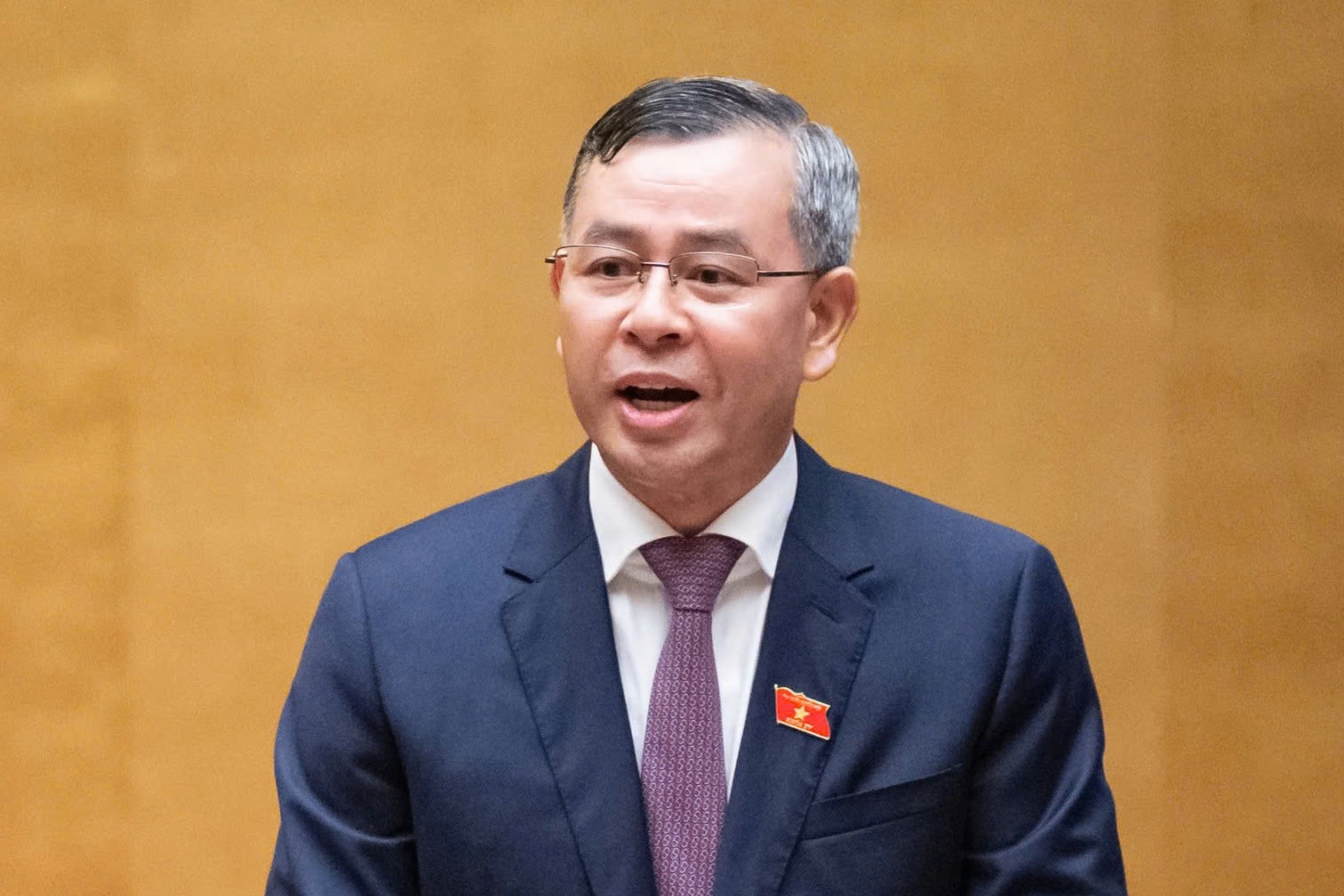 Chan dung tan Bo truong Tai chinh Ngo Van Tuan hinh anh