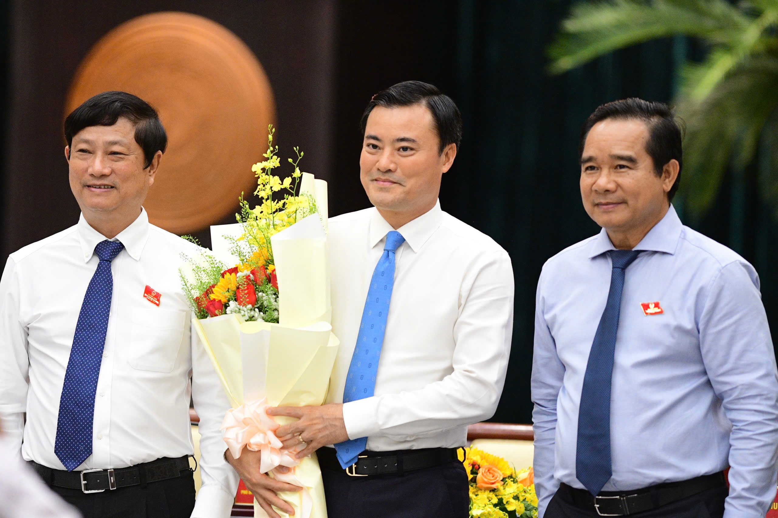 TP.HCM mien nhiem mot pho chu tich UBND hinh anh
