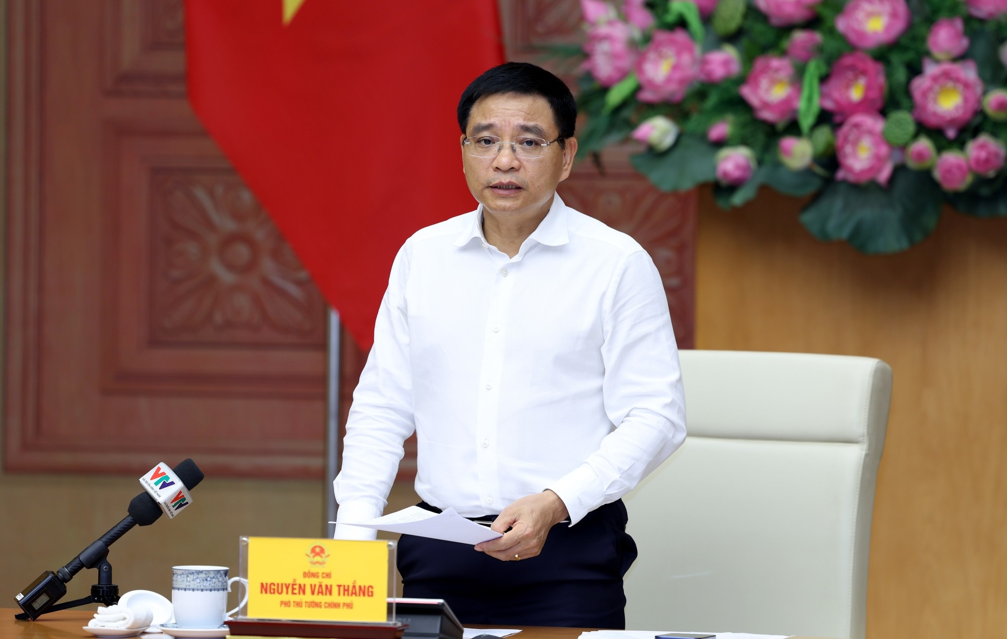 Doanh nghiep van tai phai giam gia cuoc khi gia xang dau giam hinh anh