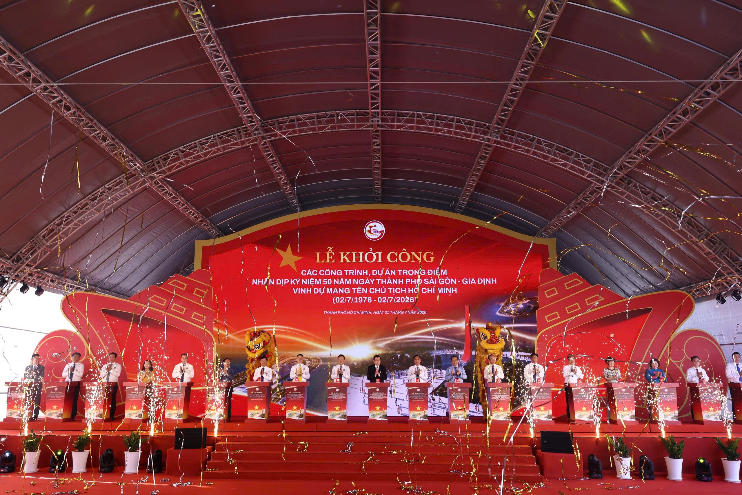 lanh dao tp.hcm anh 2