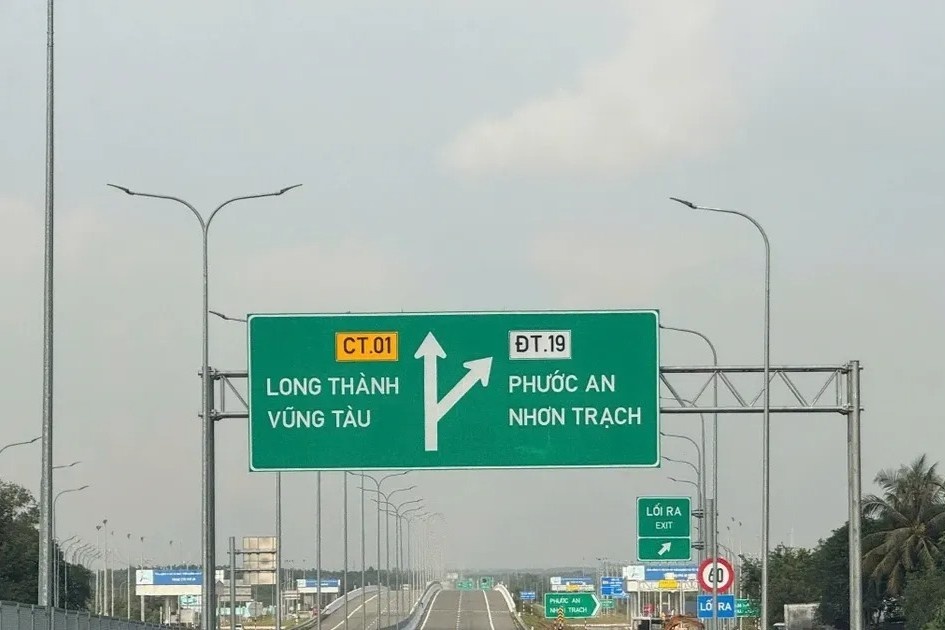 Cao tốc Bến Lức - Long Thành chính thức thông xe toàn tuyến