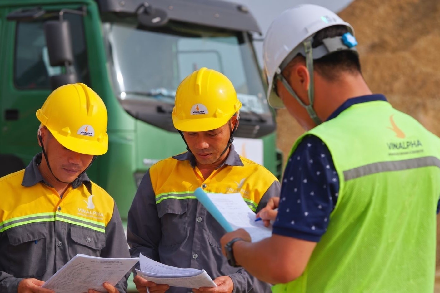 VinAlpha tuyển 15.000 lái xe, lái máy cho hơn 20 dự án trên toàn quốc