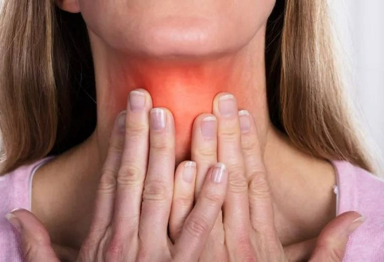 7 dau hieu cua ung thu tuyen giap hinh anh