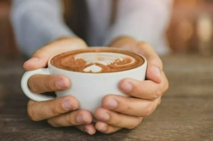 Sai lam khien ban bi tang can khi uong ca phe hinh anh