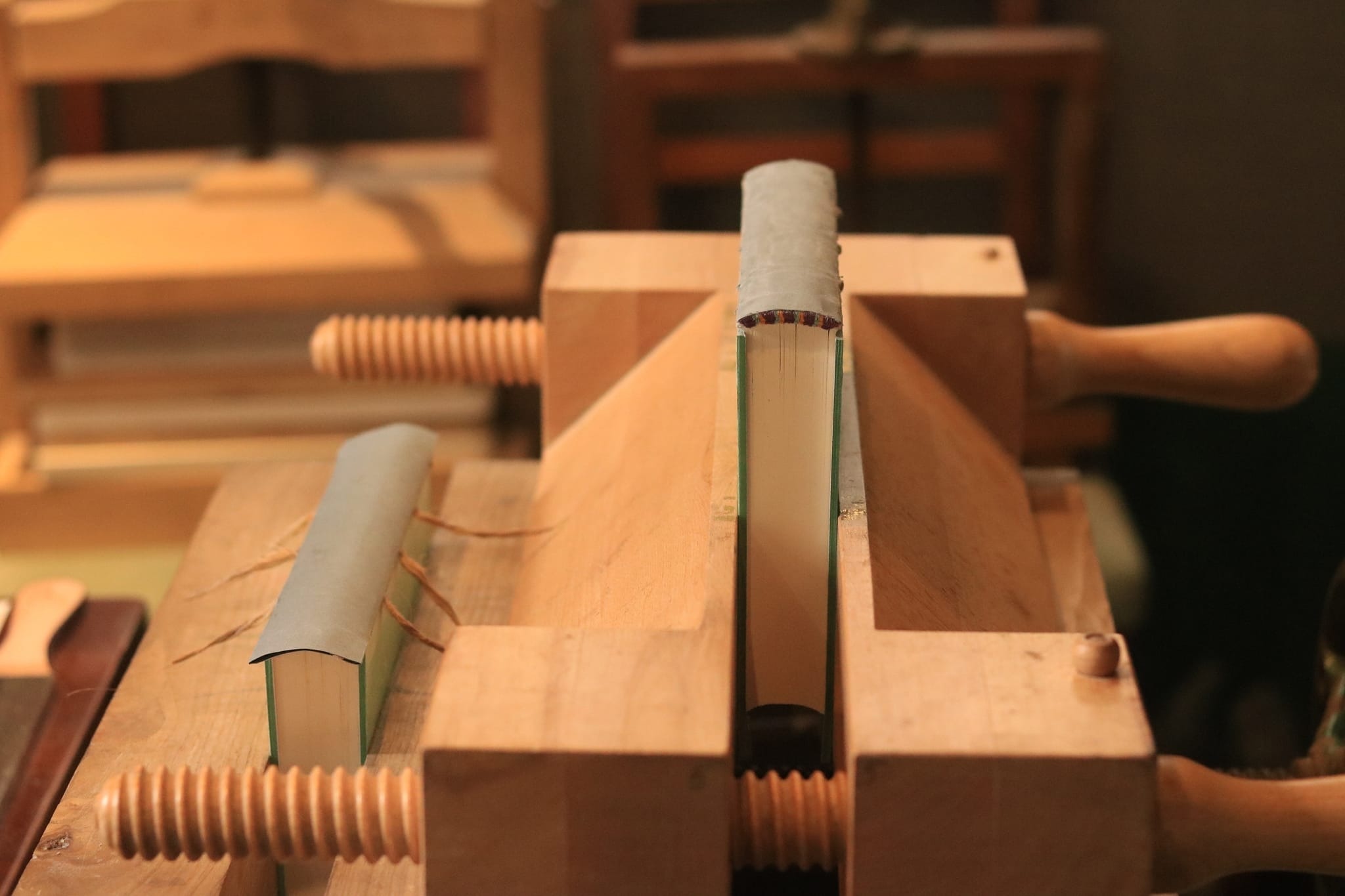 nghề làm sách ảnh 2 nghe lam sach anh 2