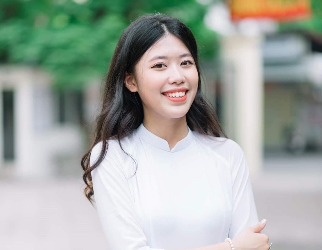 PiaLinh: 'Trong tui toi luc nao cung co sach' hinh anh