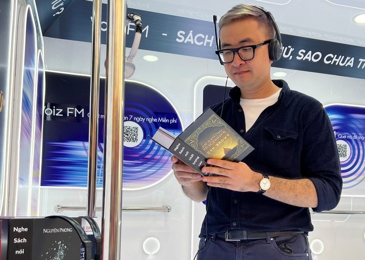 Thach thuc ve chuyen doi so trong hoat dong xuat ban hinh anh