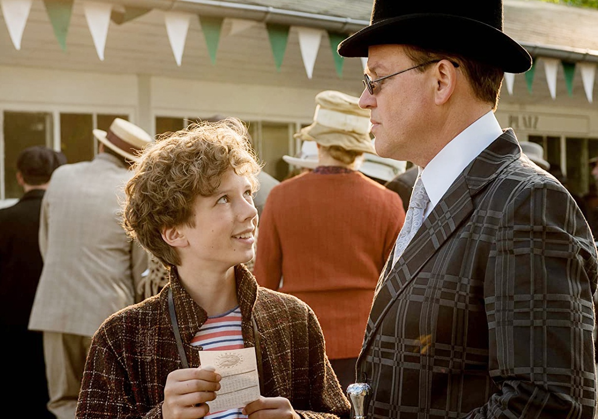 Cau chuyen ve cau be ban tieng cuoi doi lay giau sang hinh anh