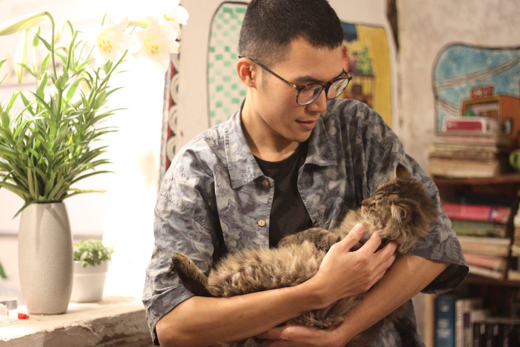 Founder thu vien mat trom 1.000 cuon sach: 'Trong cai rui co cai may!' hinh anh