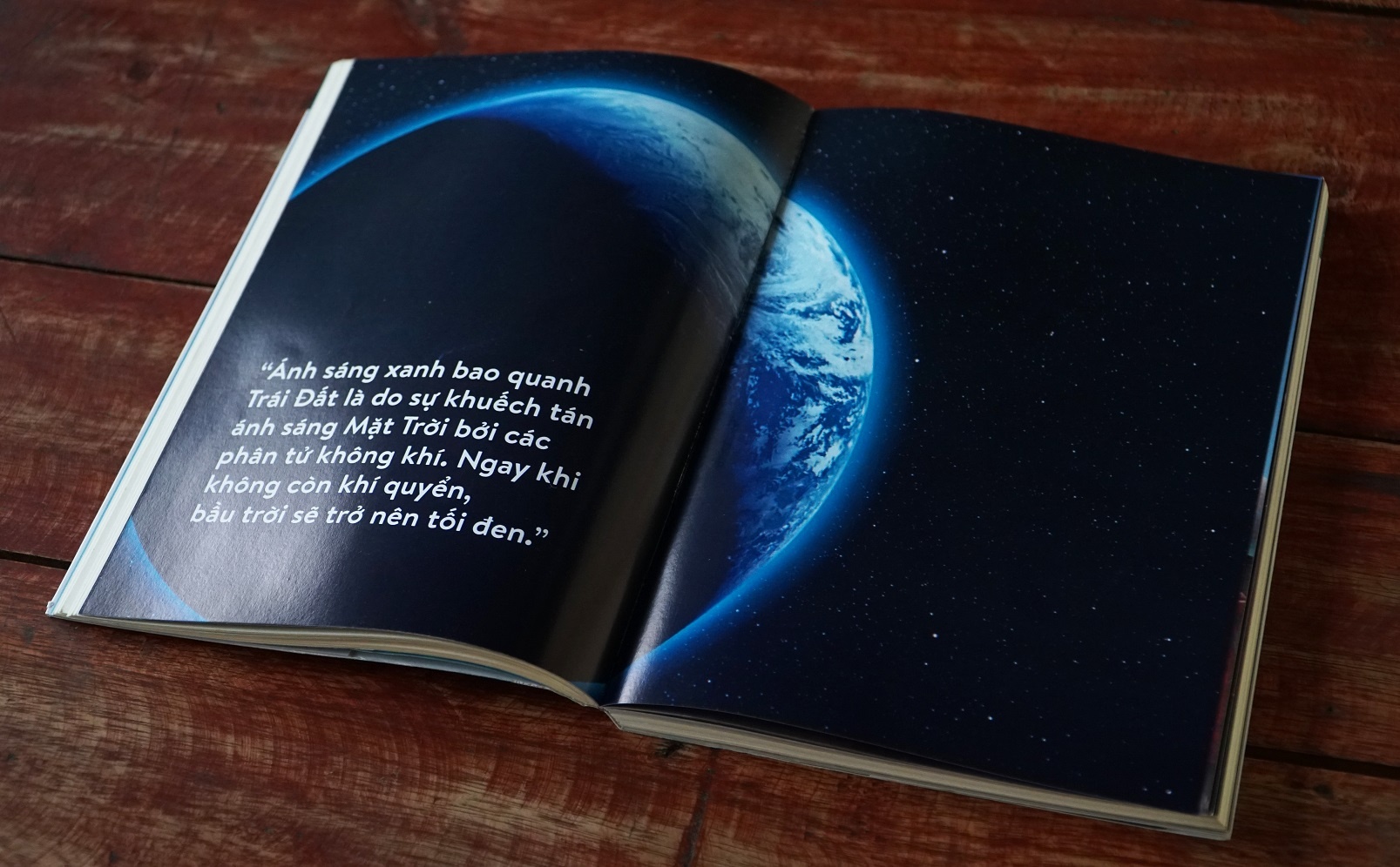 Sach Mot dem cua Trinh Xuan Thuan anh 4