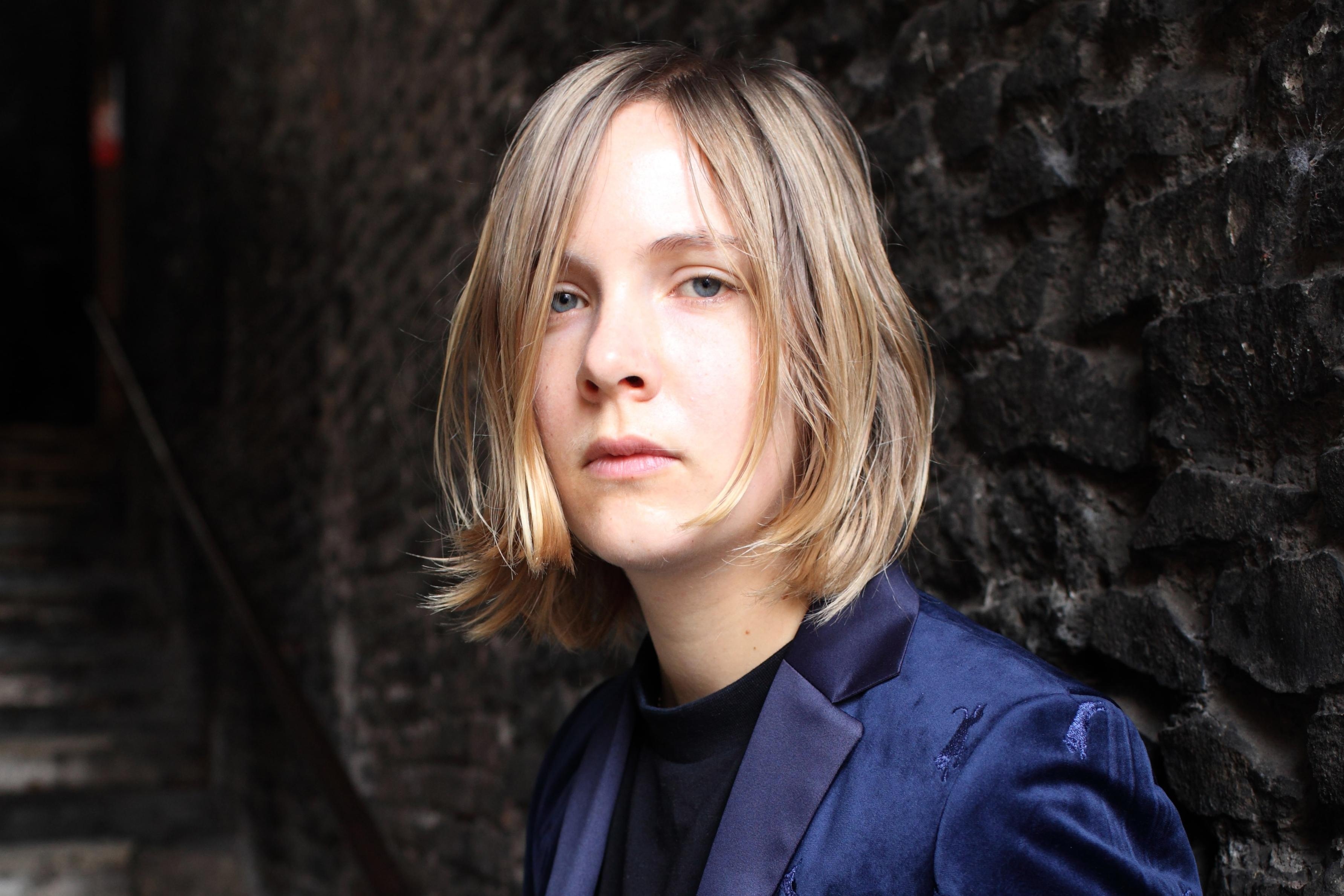 Nha van 29 tuoi chien thang giai Man Booker Quoc te 2020 hinh anh