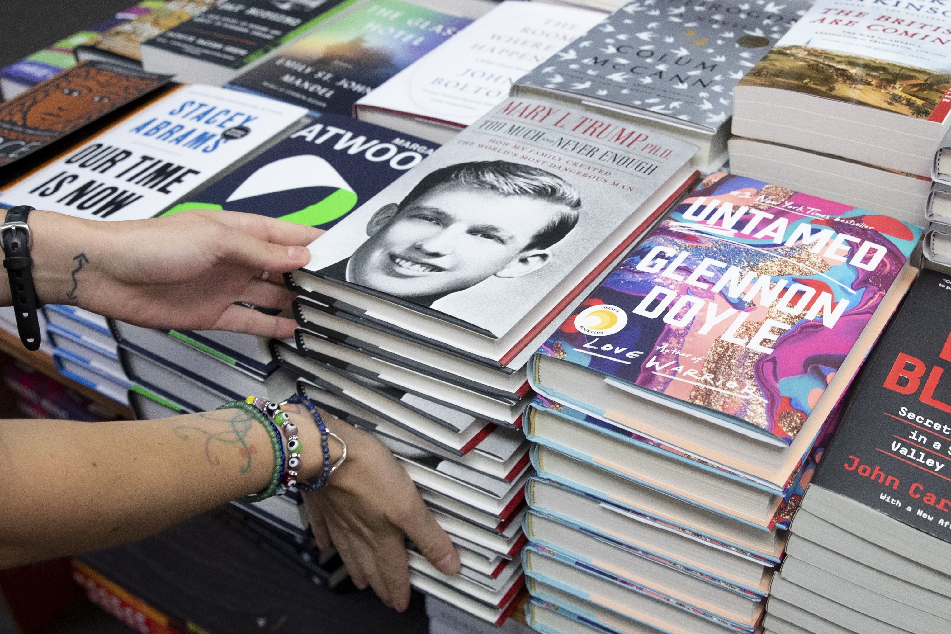 Doanh thu ban sach cua My tang hinh anh