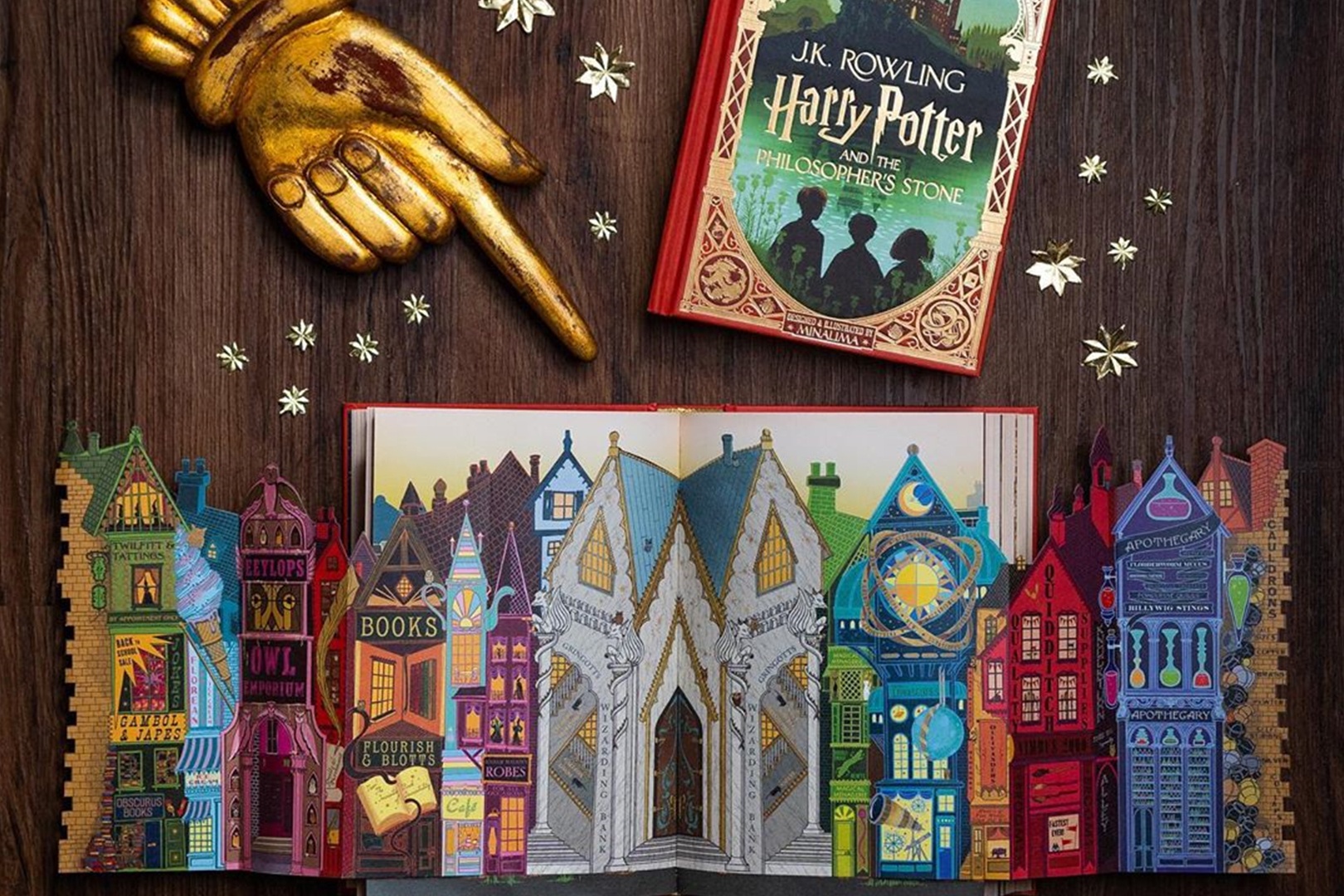 Sach 'Harry Potter va Hon da phu thuy' voi tranh mau tuong tac hinh anh