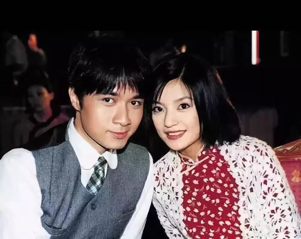 An ban sach Dong song ly biet cua Quynh Dao anh 2