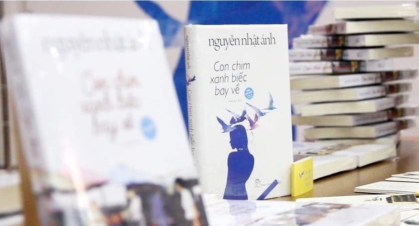 Nhung cuon sach duoc tim mua nhieu trong nam 2020 hinh anh