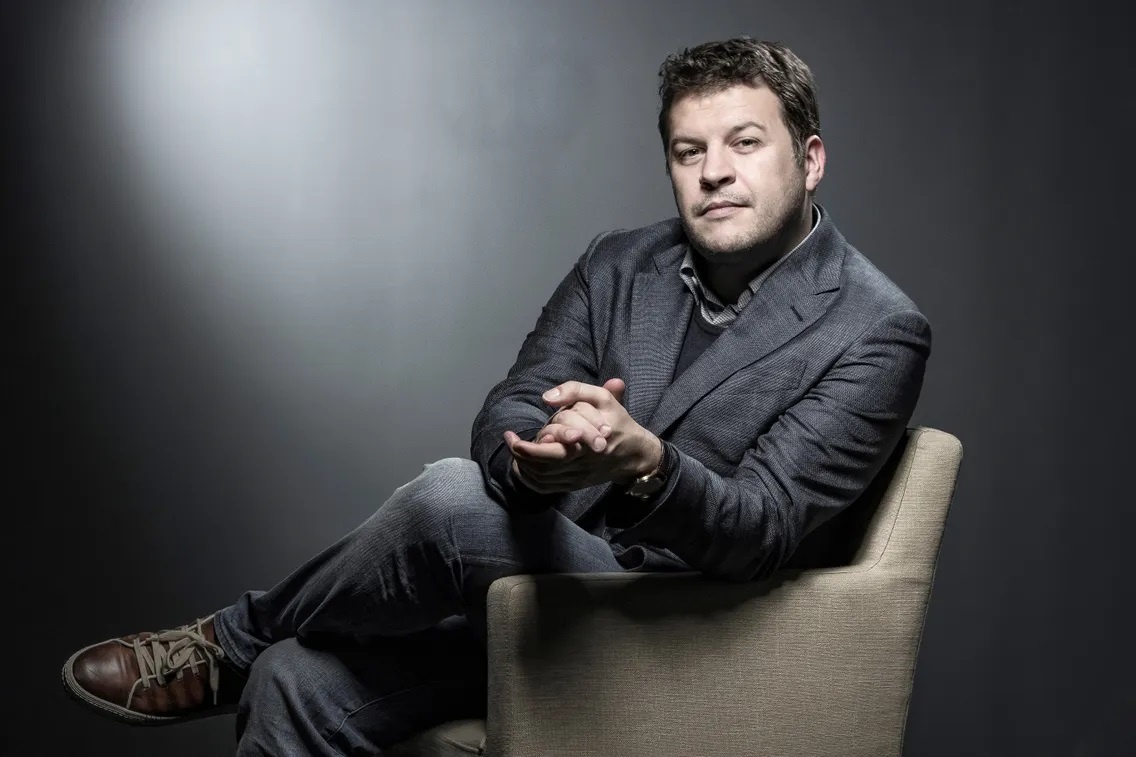 Review sach Cuoc doi la mot tieu thuyet anh 2