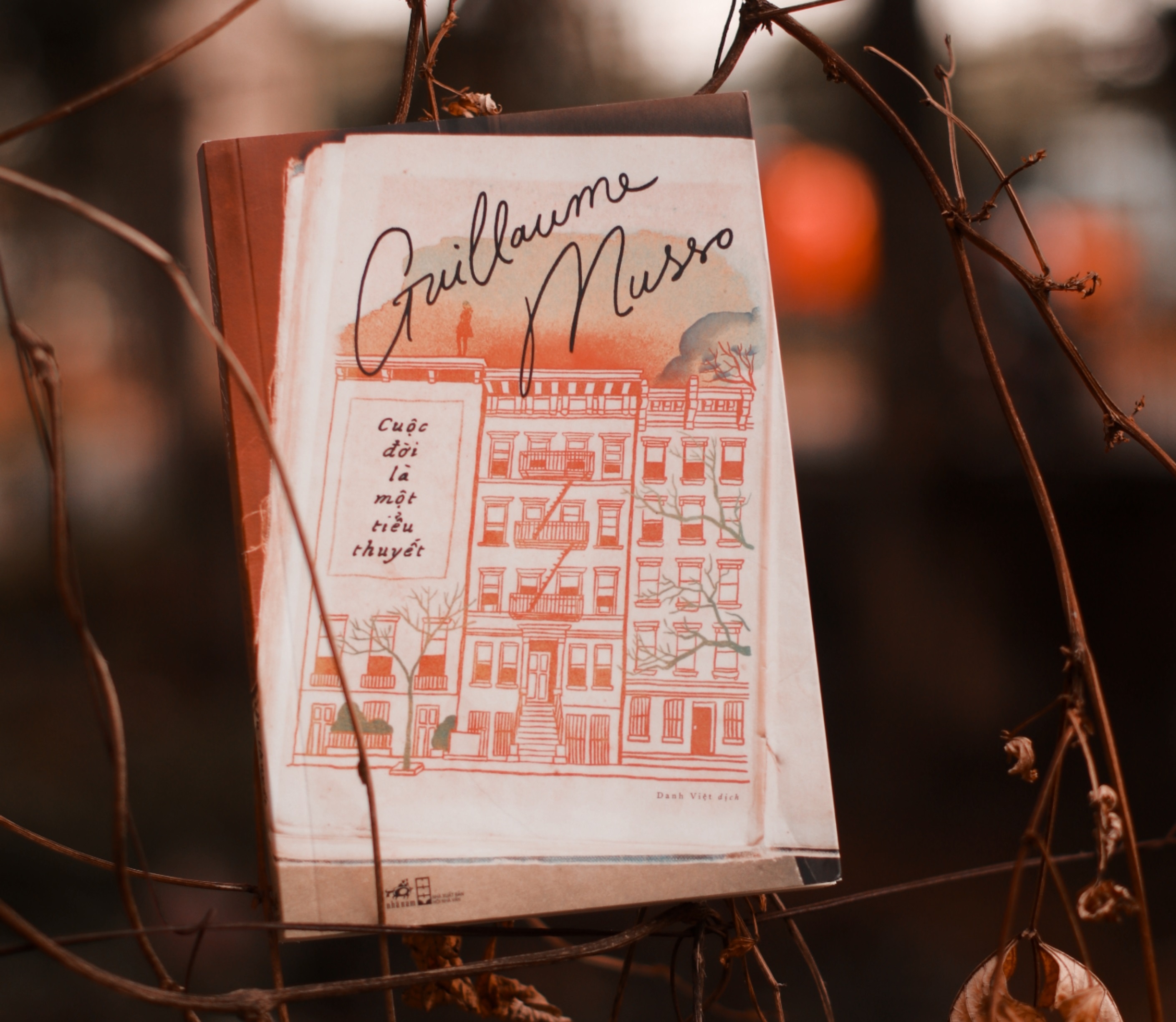 Review sach Cuoc doi la mot tieu thuyet anh 1