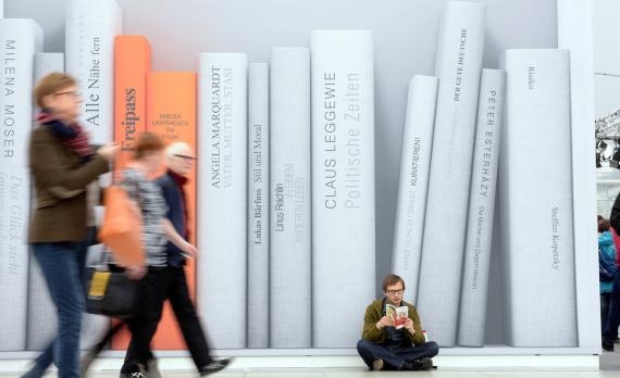 Mua ban ban quyen sach trong thoi Covid-19 hinh anh