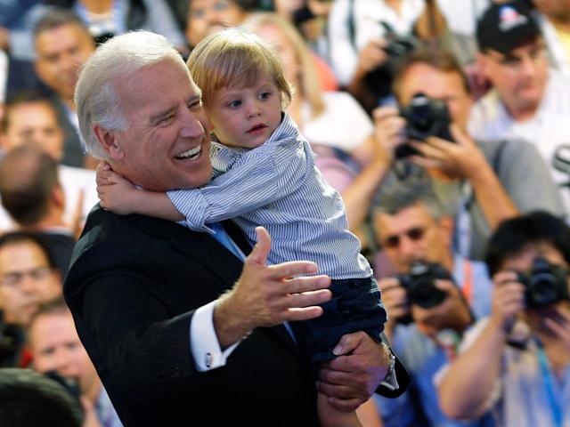 Ky nghi cua gia dinh ong Joe Biden hinh anh