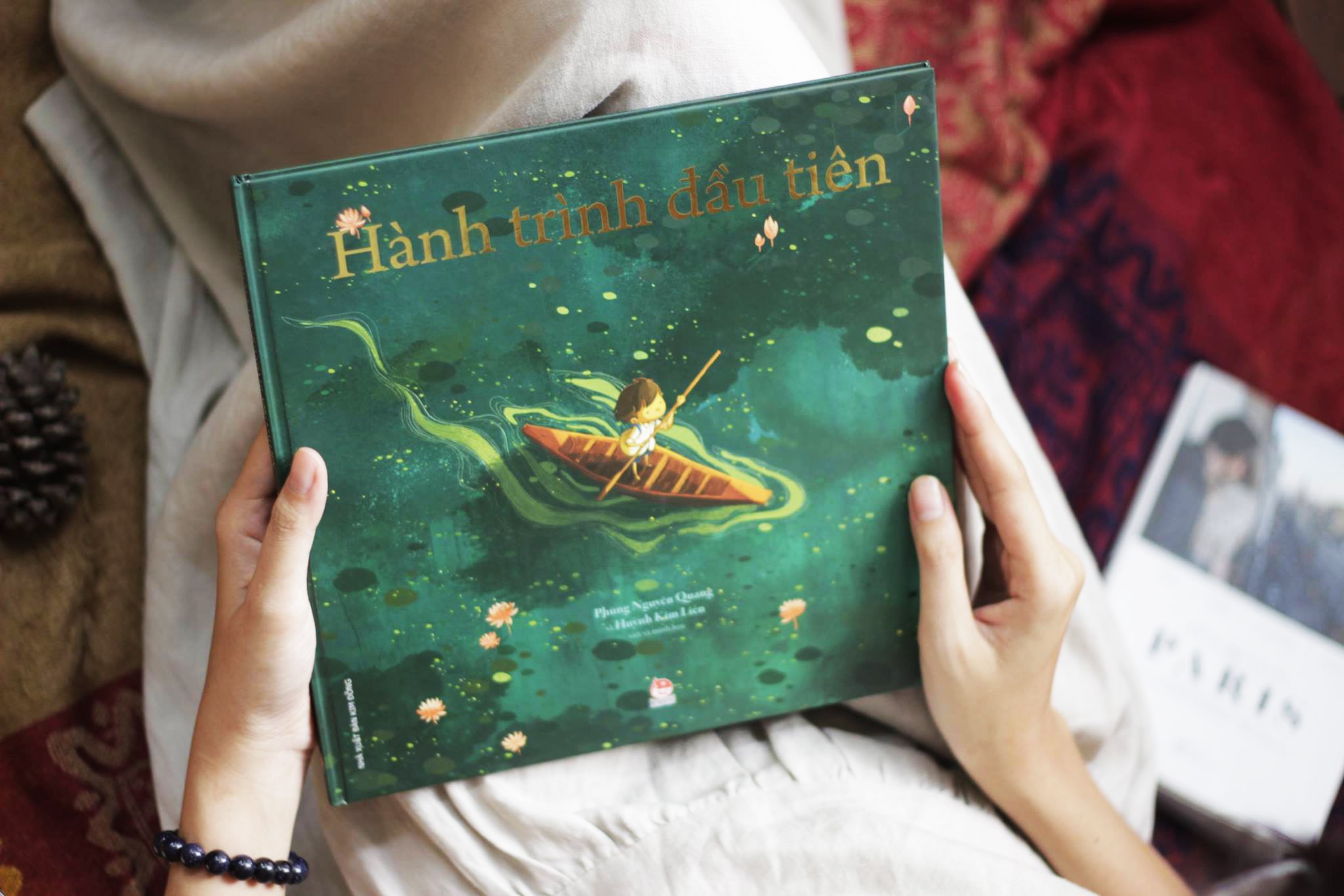 Sach tranh cua 2 hoa si Viet duoc gioi thieu tren bao My hinh anh