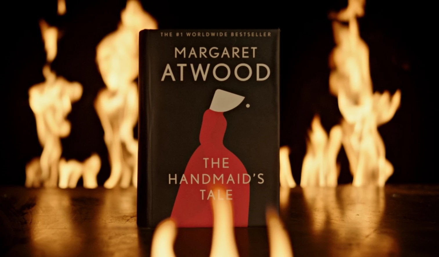 Cuon sach 'khong the chay' co gia 3 ty dong hinh anh