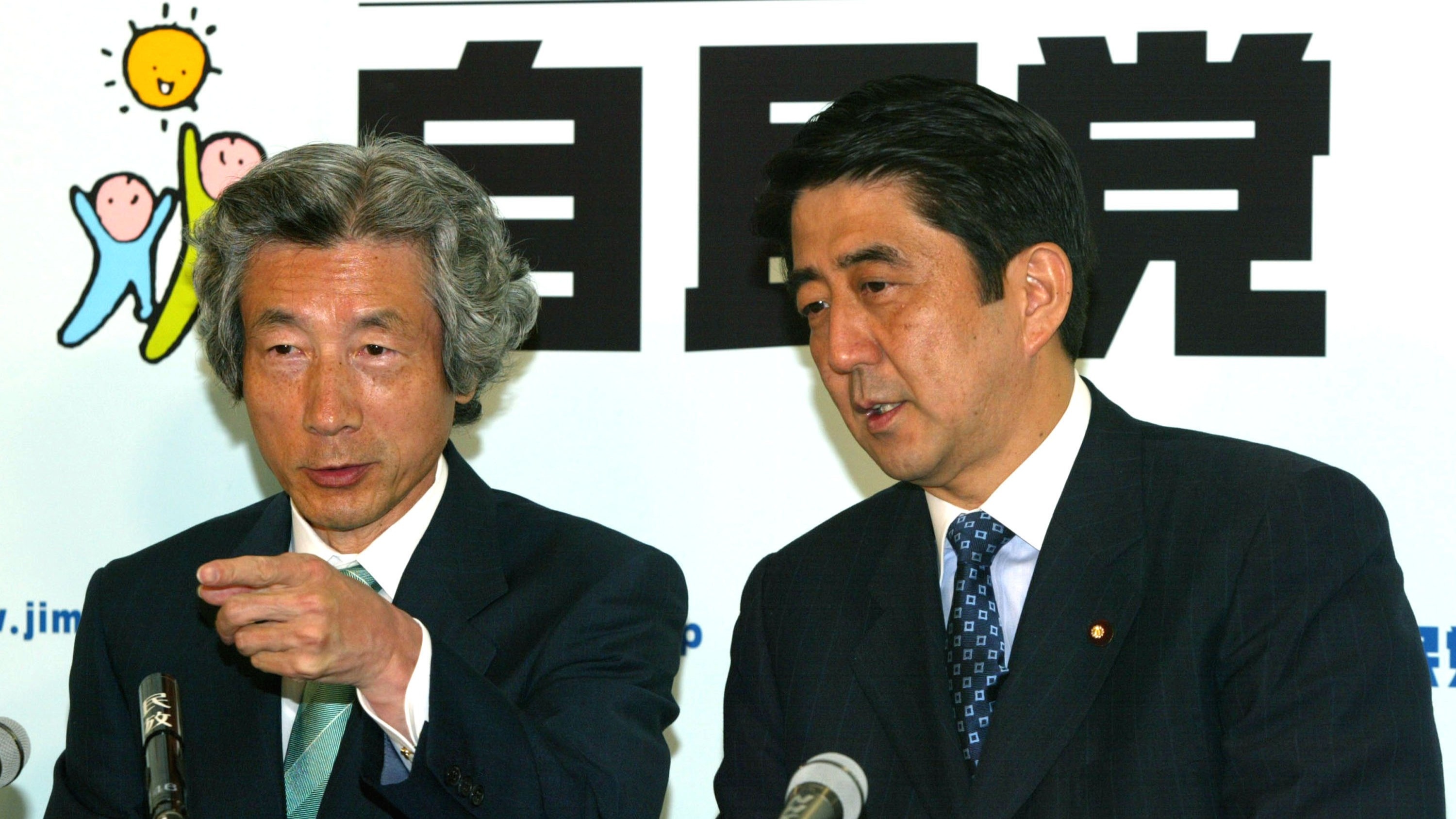 Shinzo Abe co 'chinh sach giong ong, tinh cach giong cha’ hinh anh