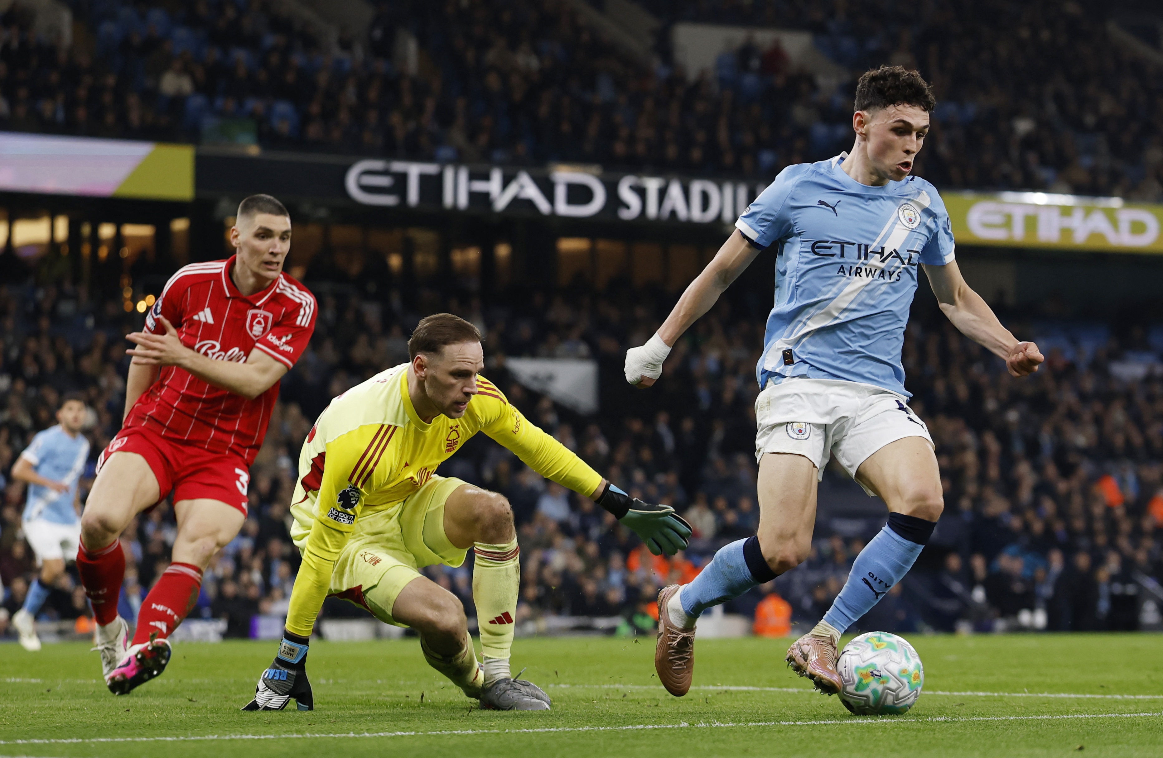 Foden day Man City vao the kho hinh anh