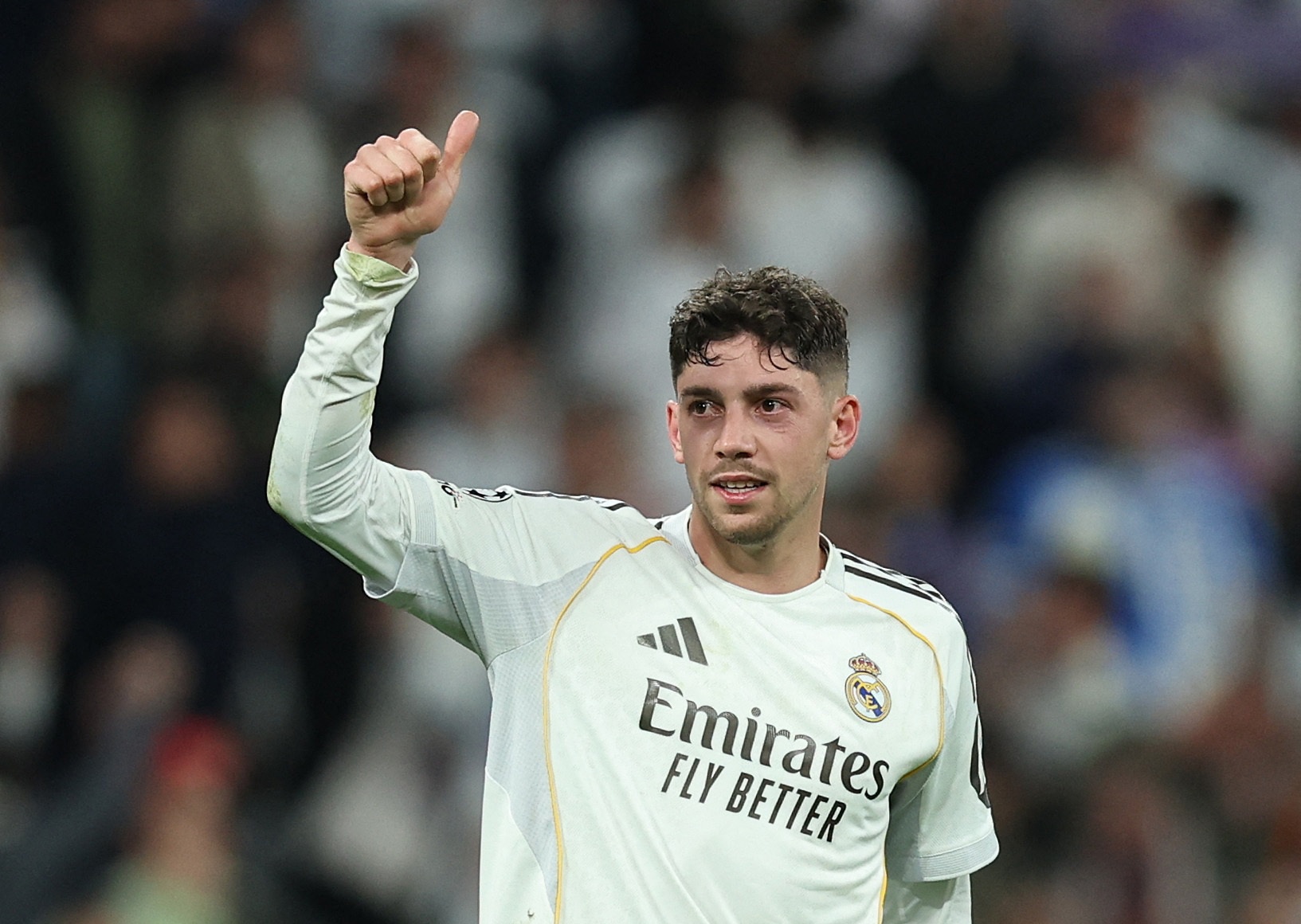 PSG tiep can Valverde hinh anh