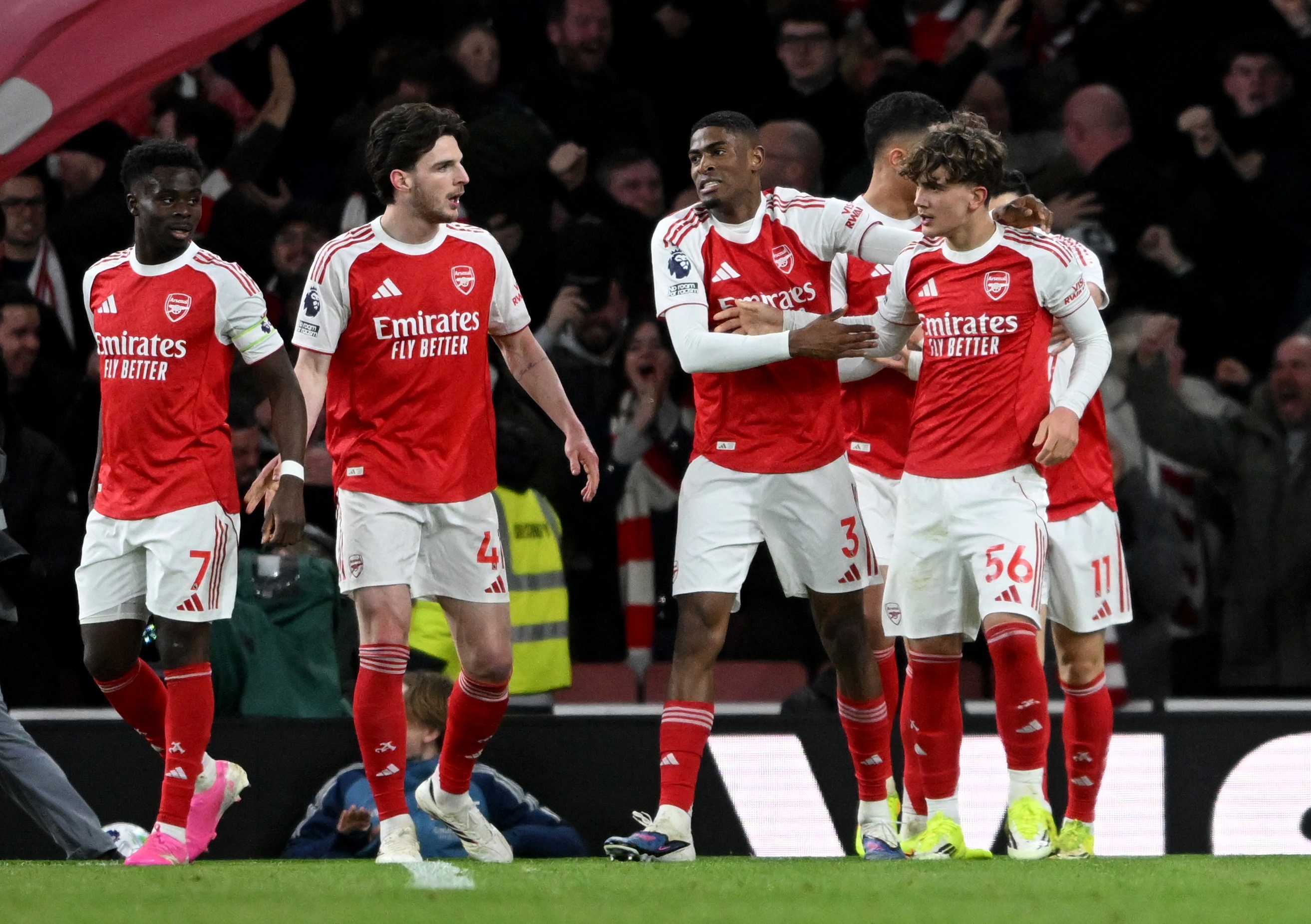 Scholes va Mikel thang thung che Arsenal hinh anh