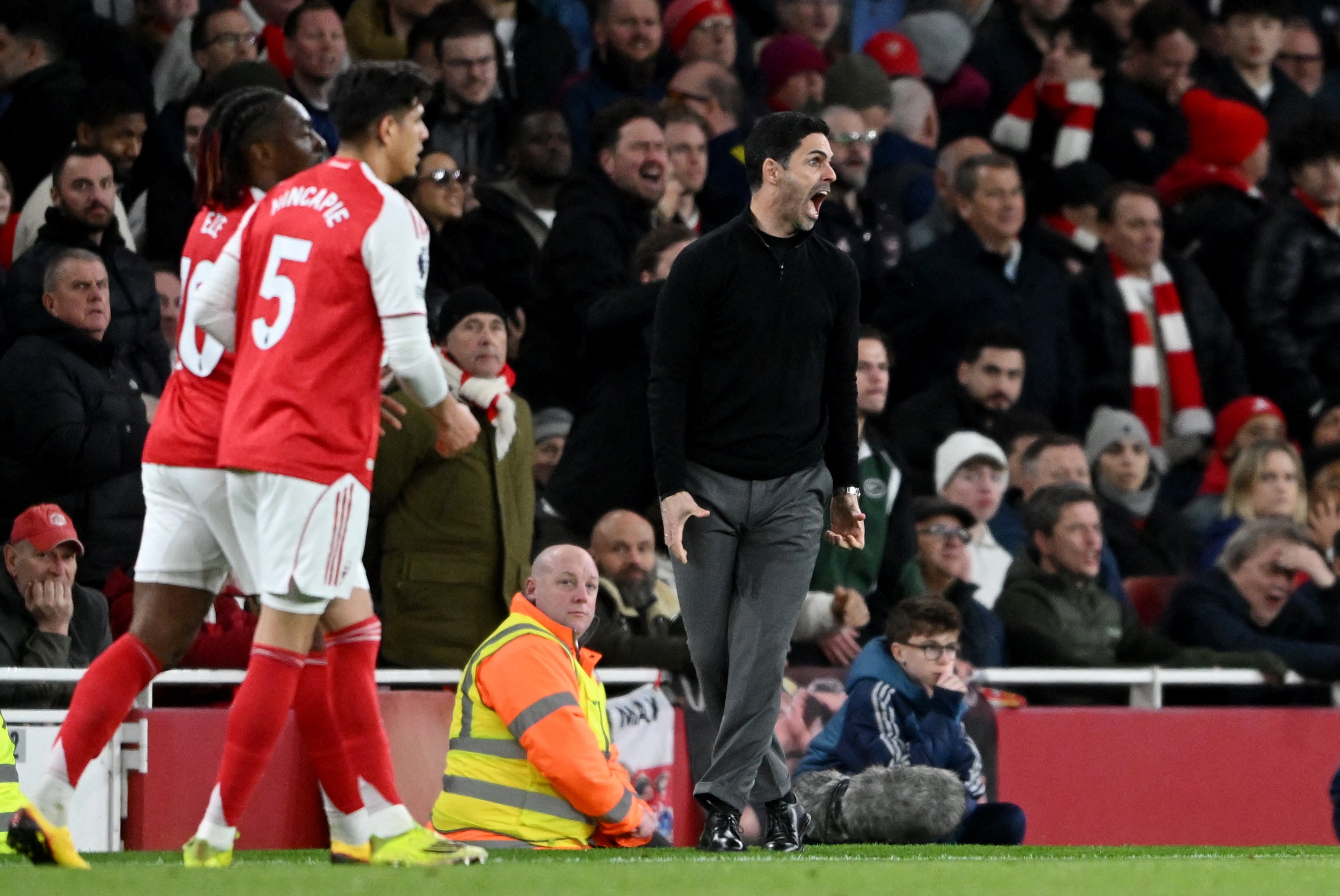 Arteta va nhung toan tinh truoc tran tai dau Leverkusen hinh anh