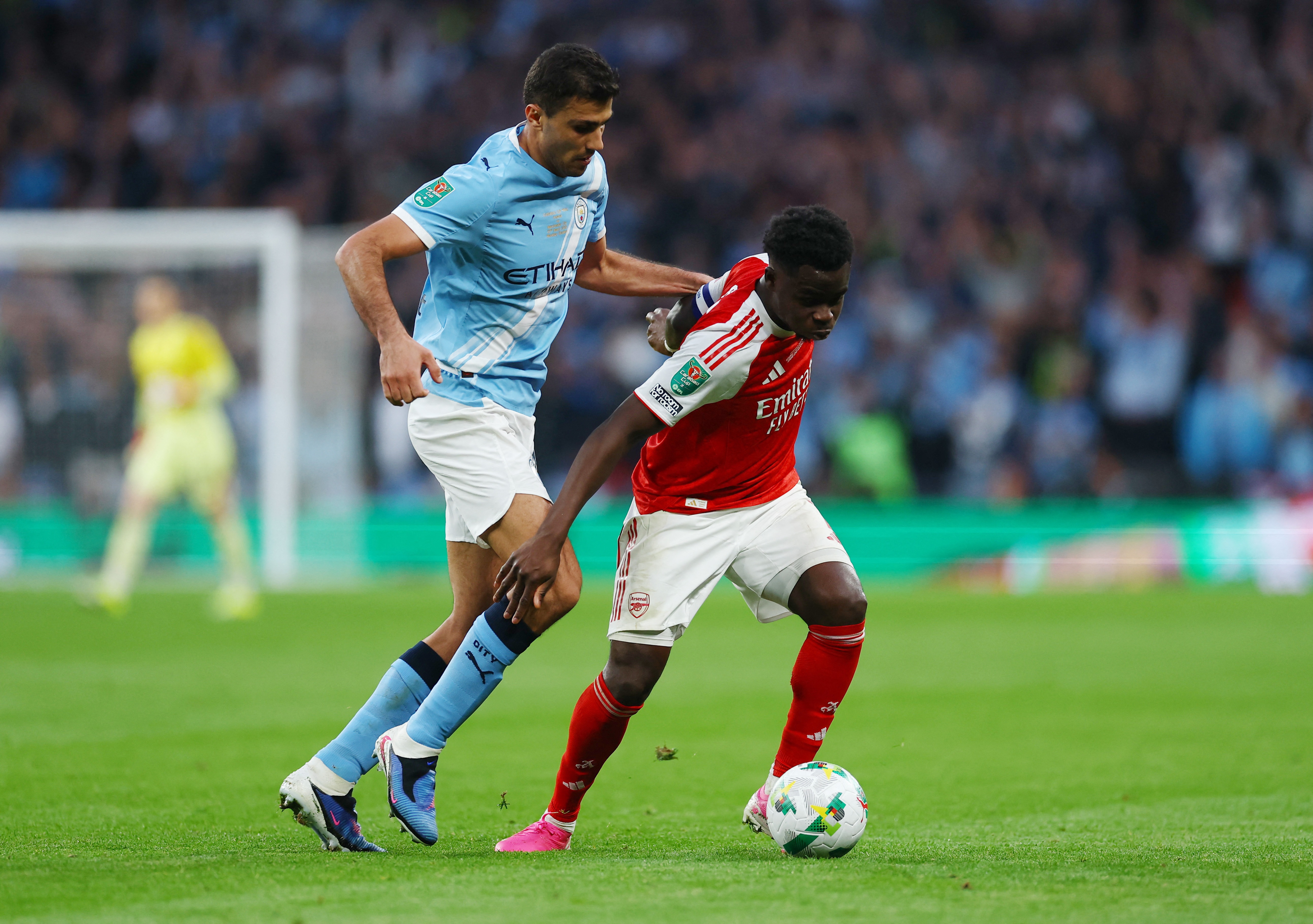 Rodri 'bo ngo' kha nang khoac ao Real Madrid hinh anh