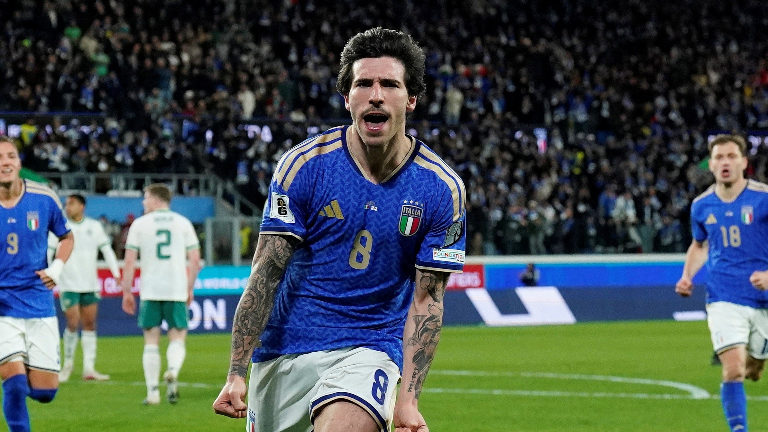 Italy tren doi chan cua Tonali hinh anh