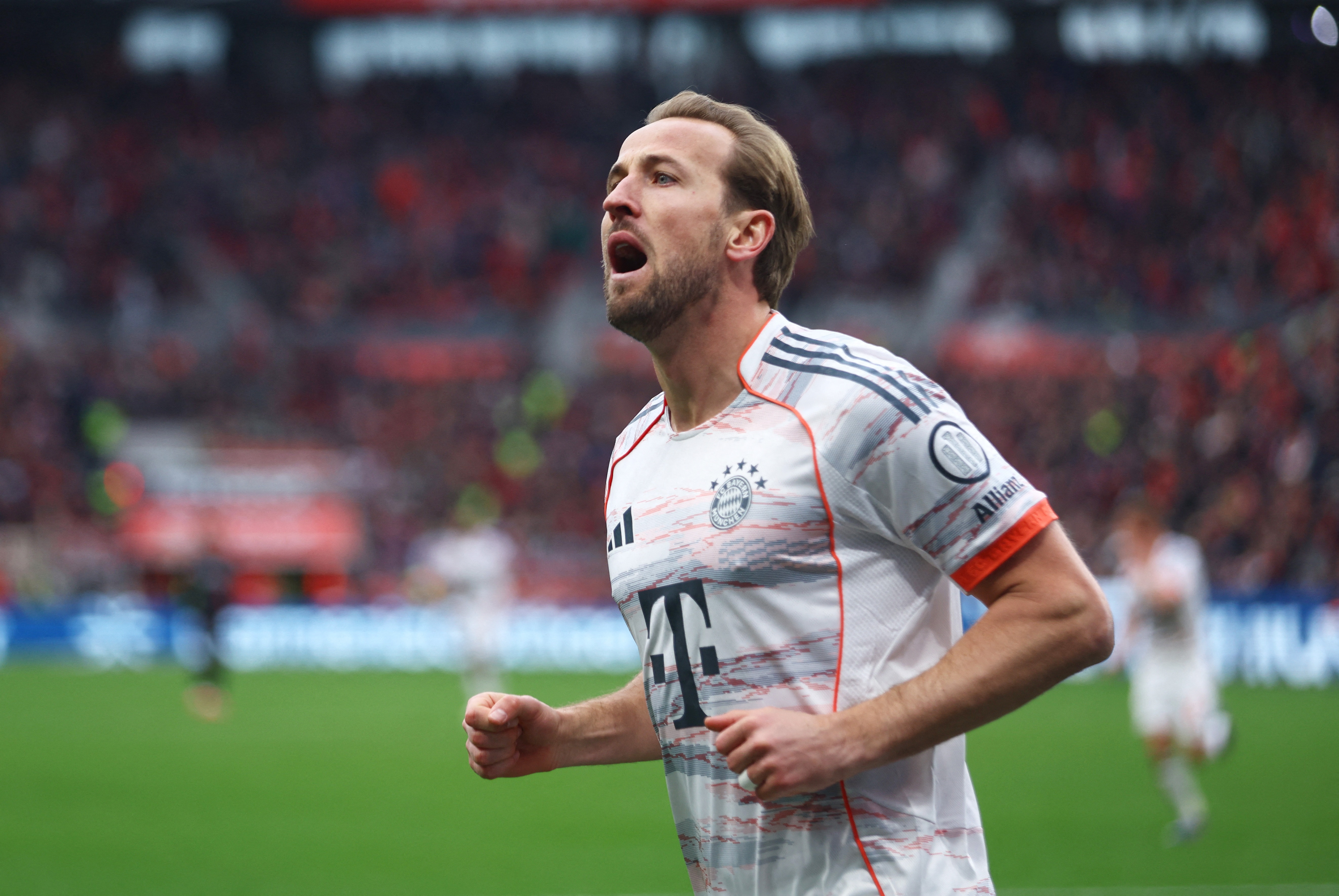 Bayern len ke hoach ve tuong lai cua Kane hinh anh