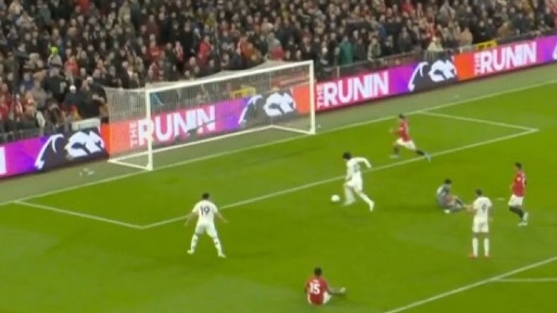 Lissandro Martinez hoa toi do trong ngay tro lai hinh anh