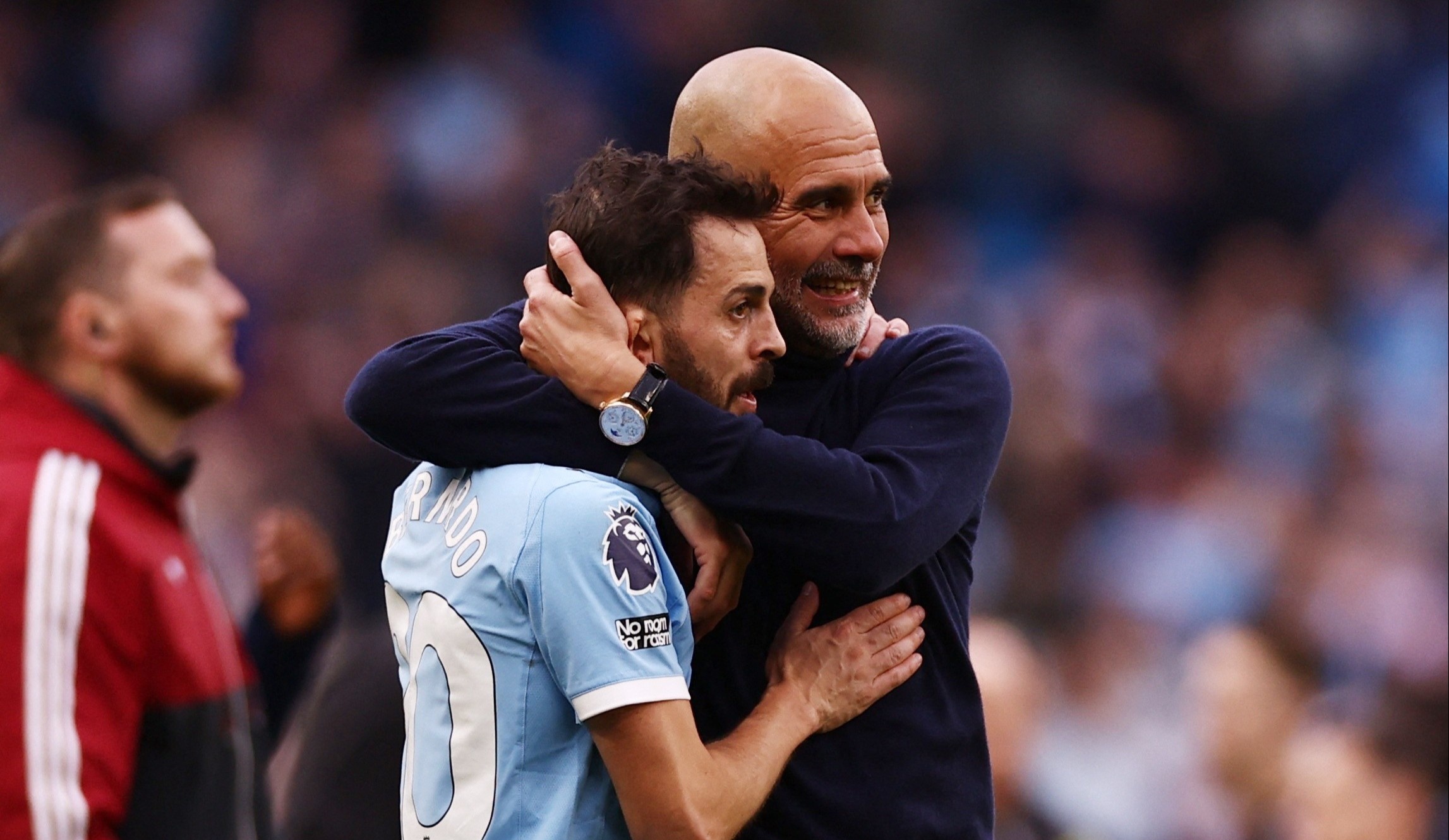 Bernardo Silva canh bao Arsenal sau cu nga o Etihad hinh anh