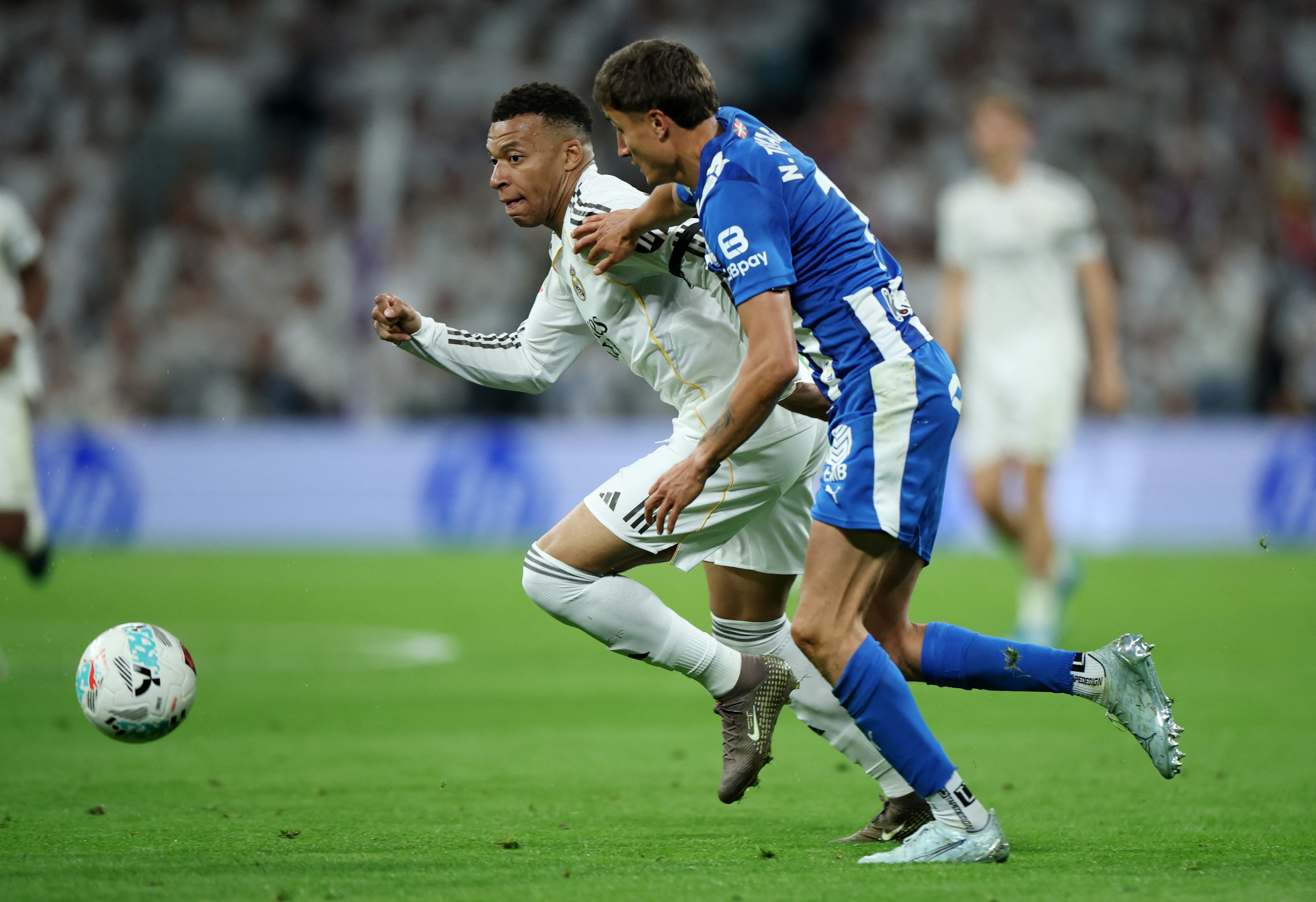 Khong Mbappe, Real Madrid se nhu the nao? hinh anh