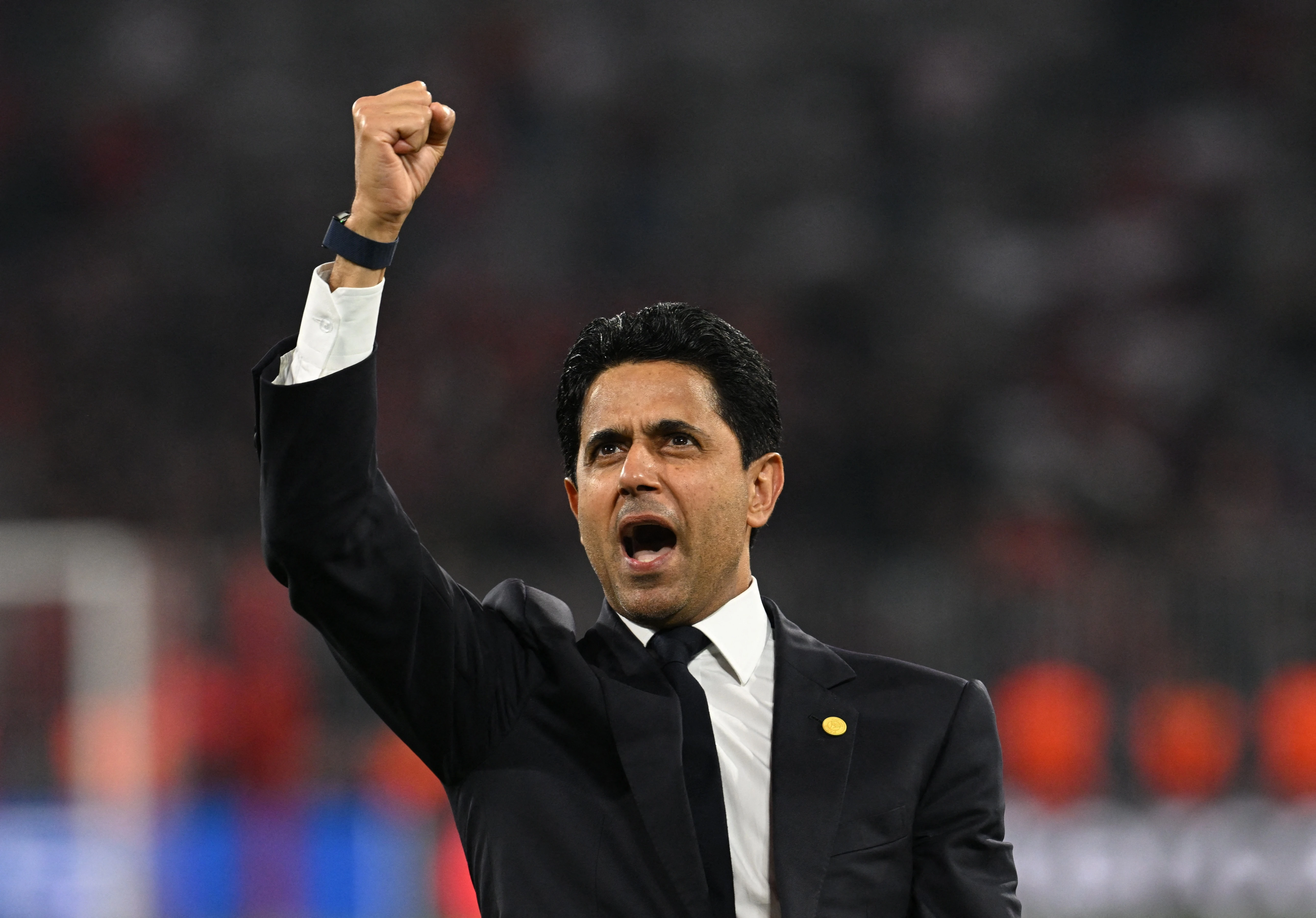 Chu tich PSG het loi khen ngoi Enrique hinh anh