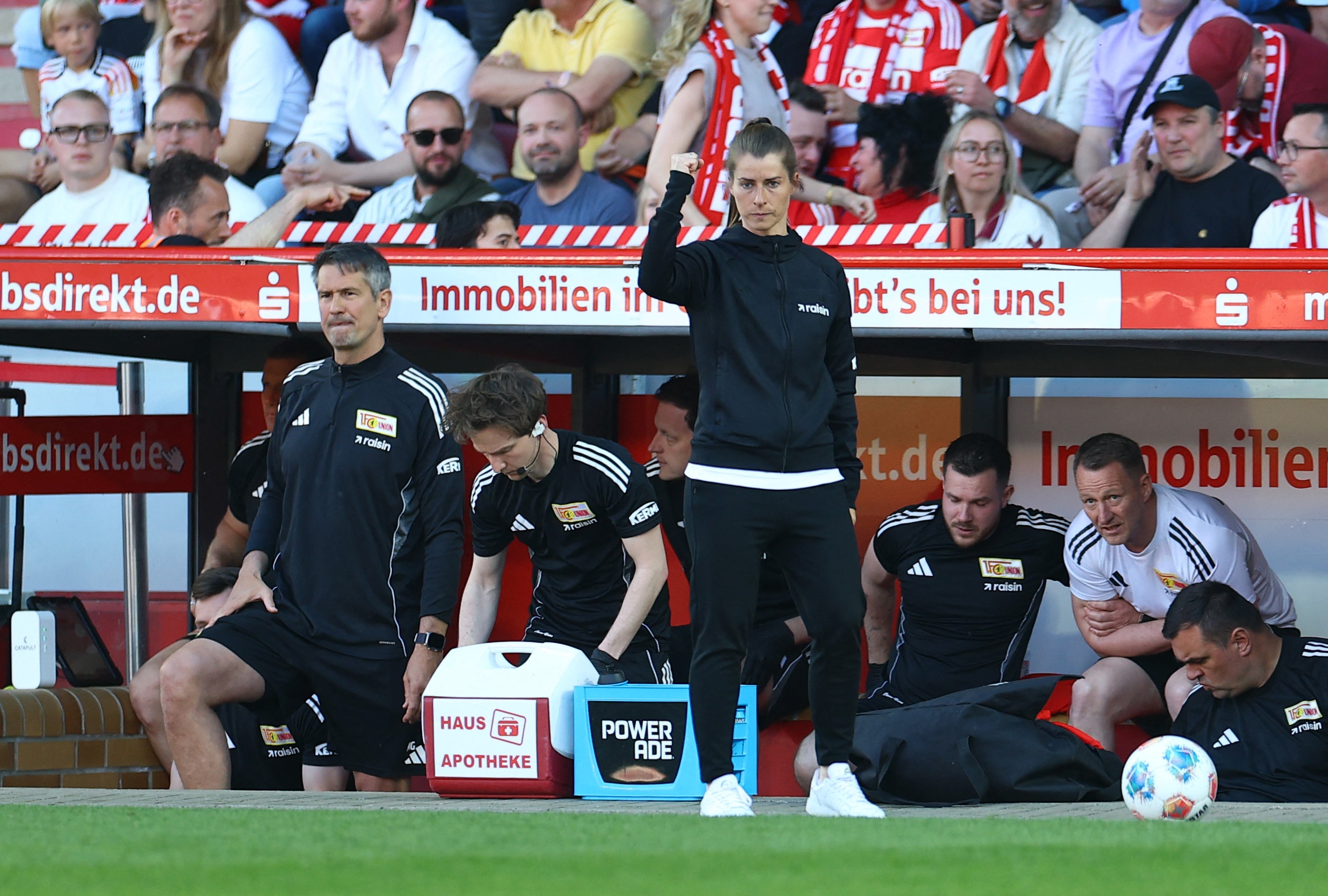 Bundesliga chung kien cot moc chua tung co hinh anh