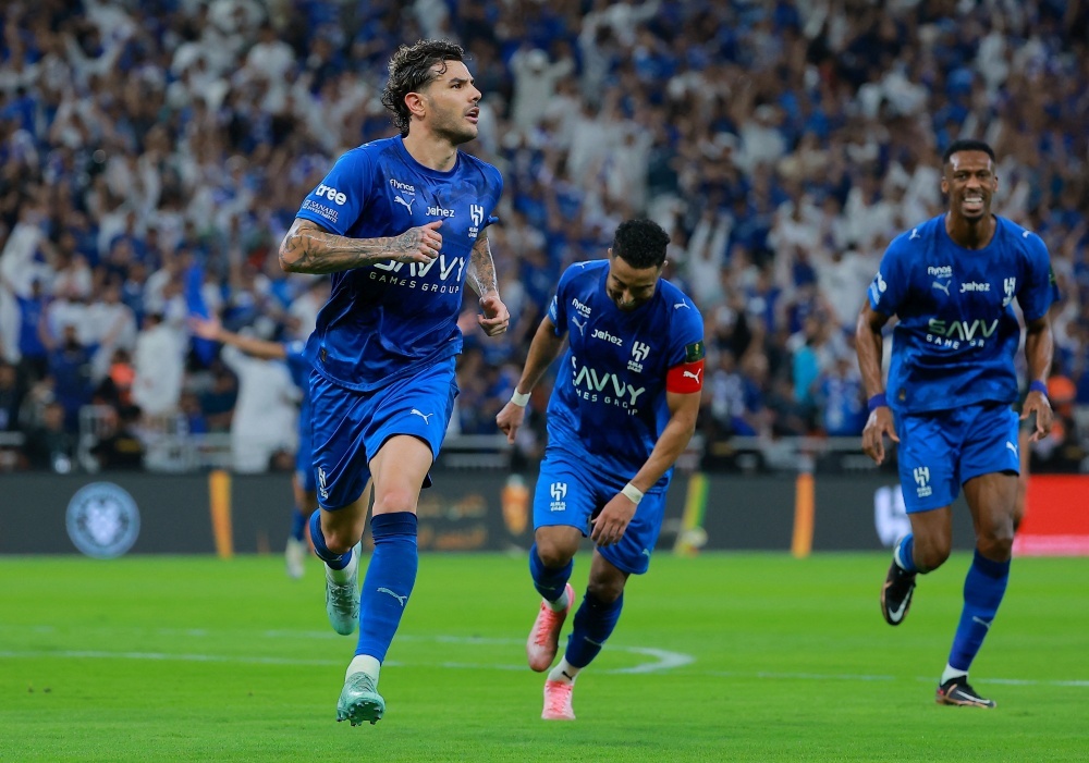 Theo Hernandez thanh tam diem scandal o Italy hinh anh