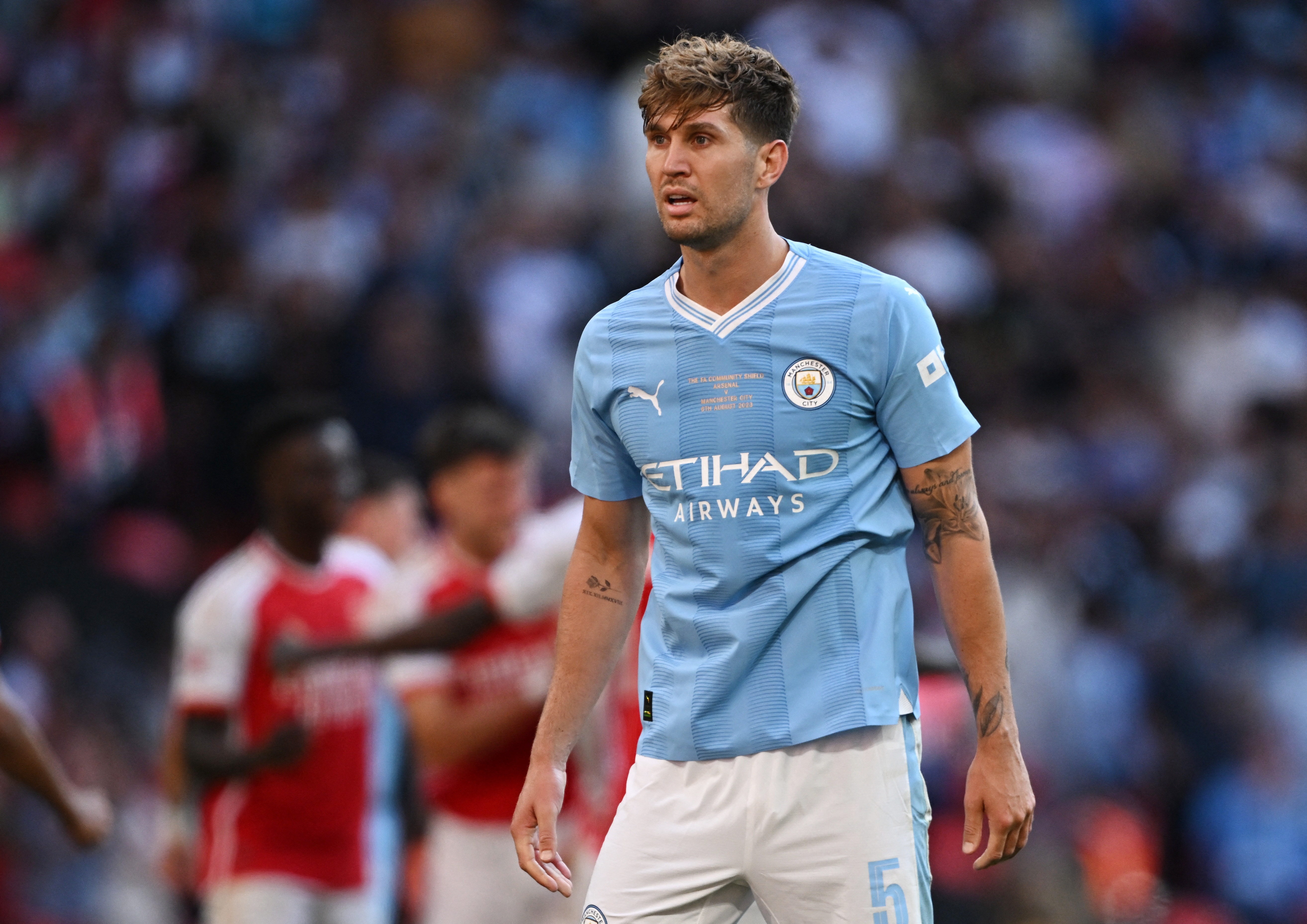 Bayern Munich muon co John Stones hinh anh