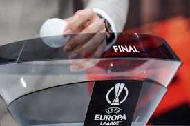 Doi bong ky la nhat Europa League mua toi hinh anh