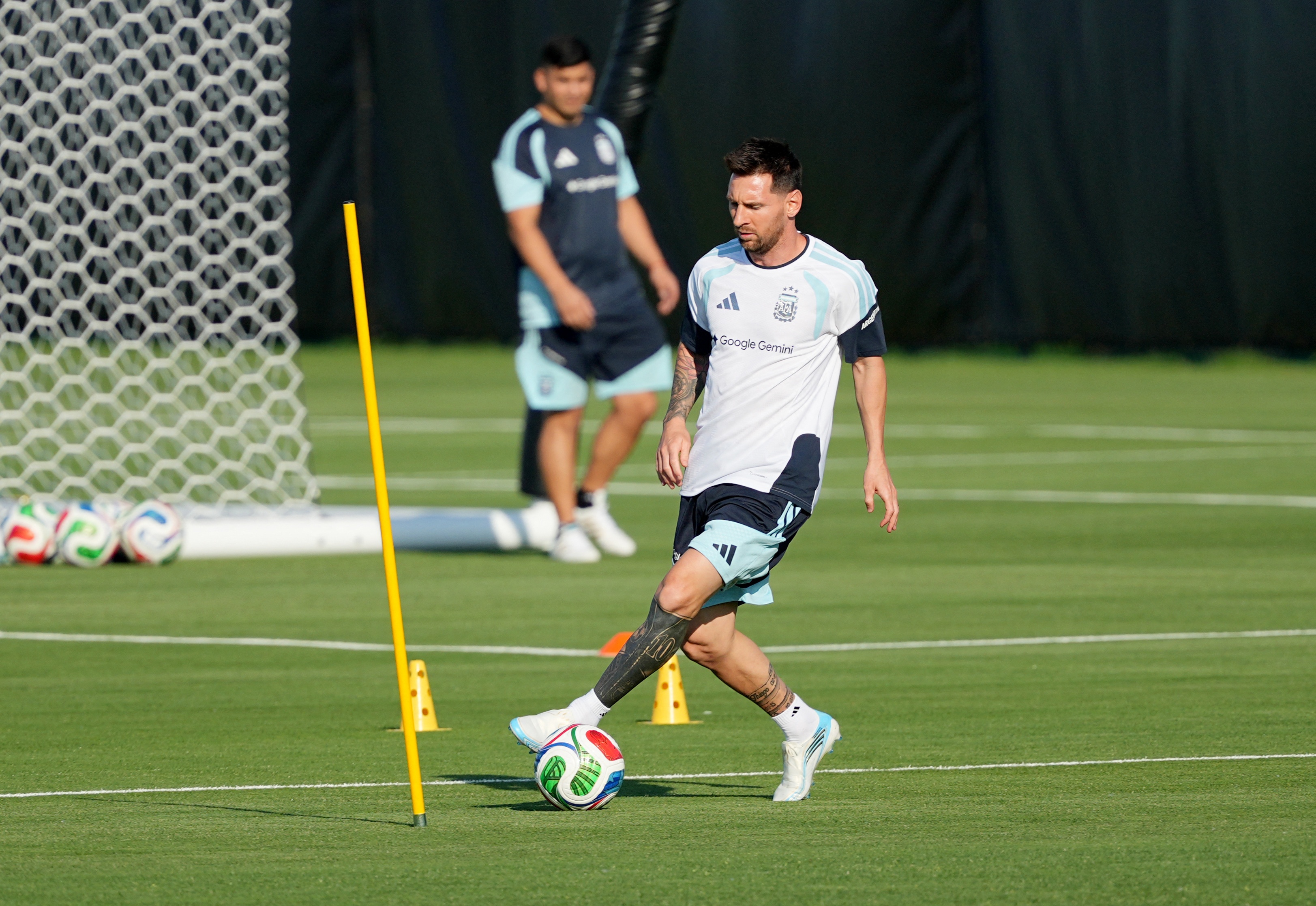 Messi tang toc truoc them World Cup 2026 hinh anh